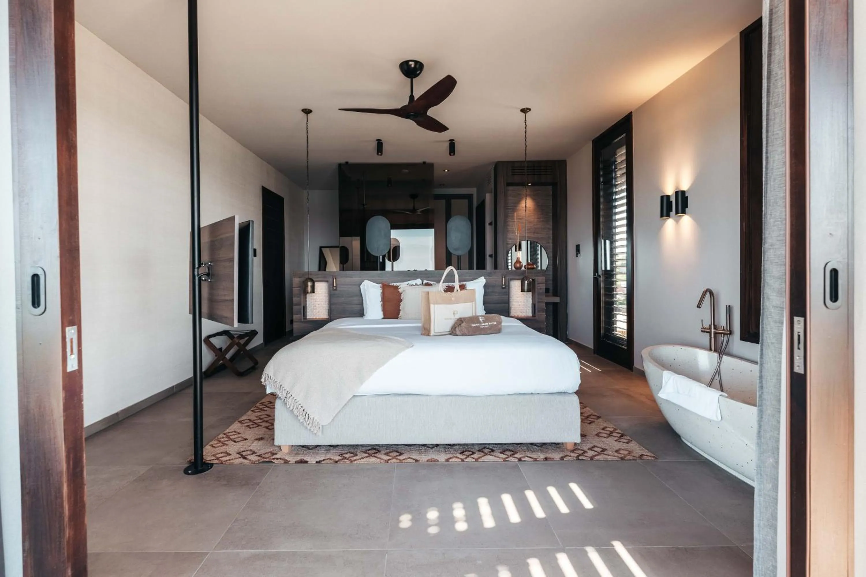 Bed in Kontiki Beach Resort