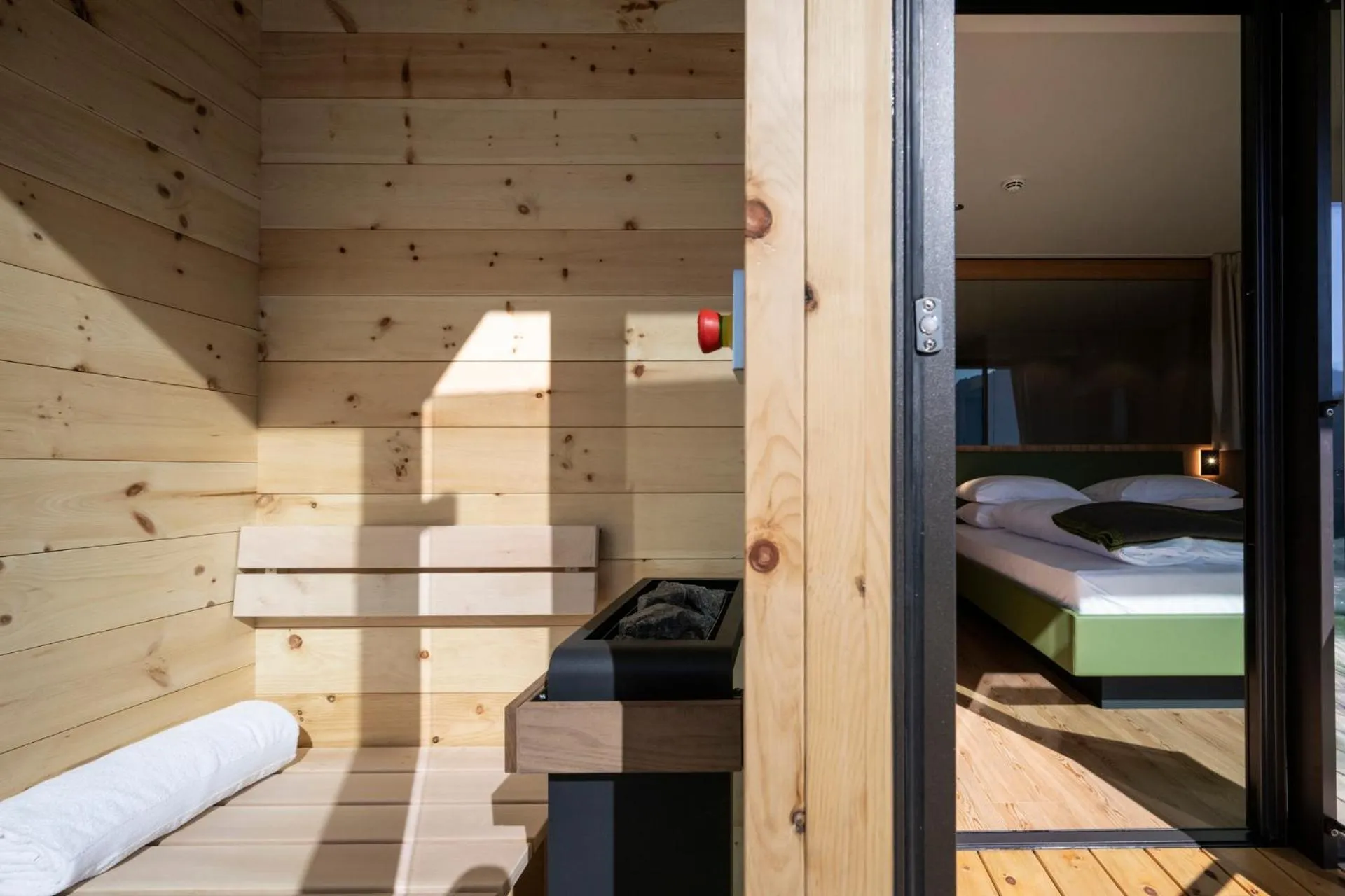 Sauna, Bed in Berghotel Schlemmer