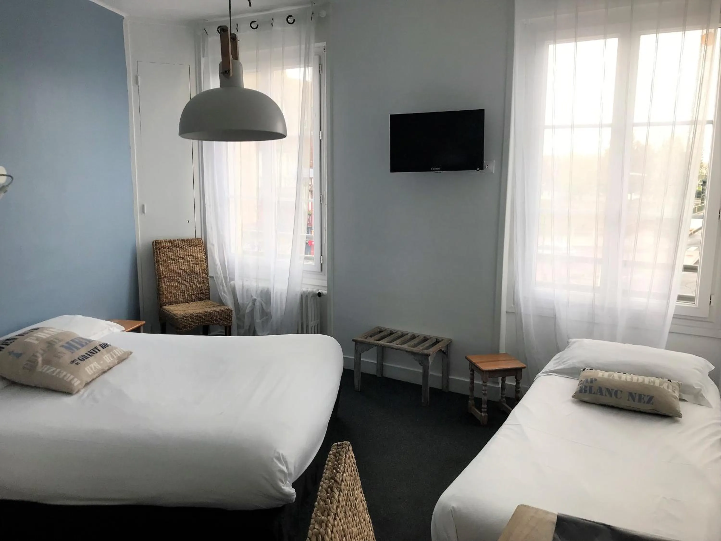 Bed in Hôtel L'Estran