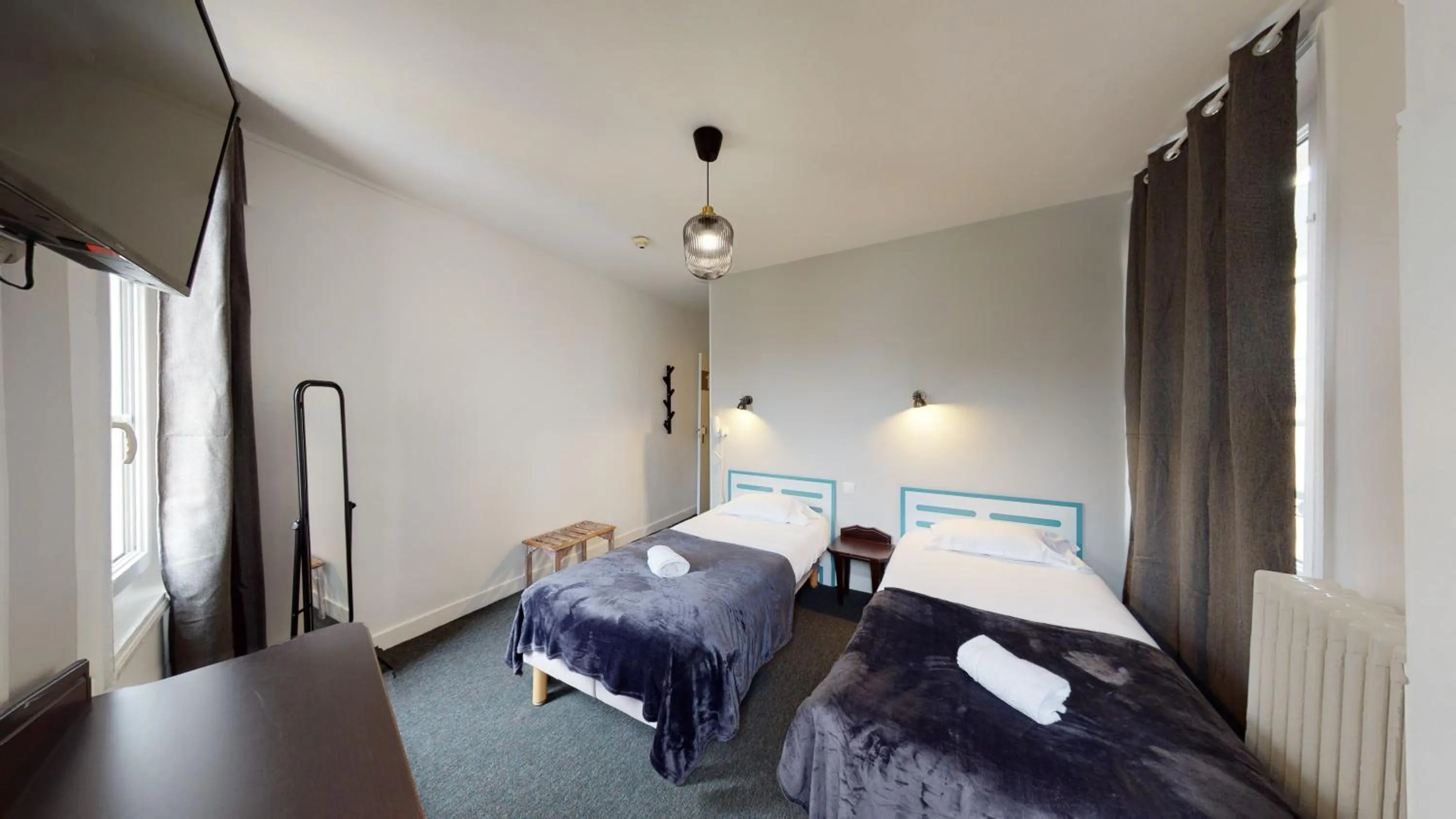 Bed in Hôtel L'Estran