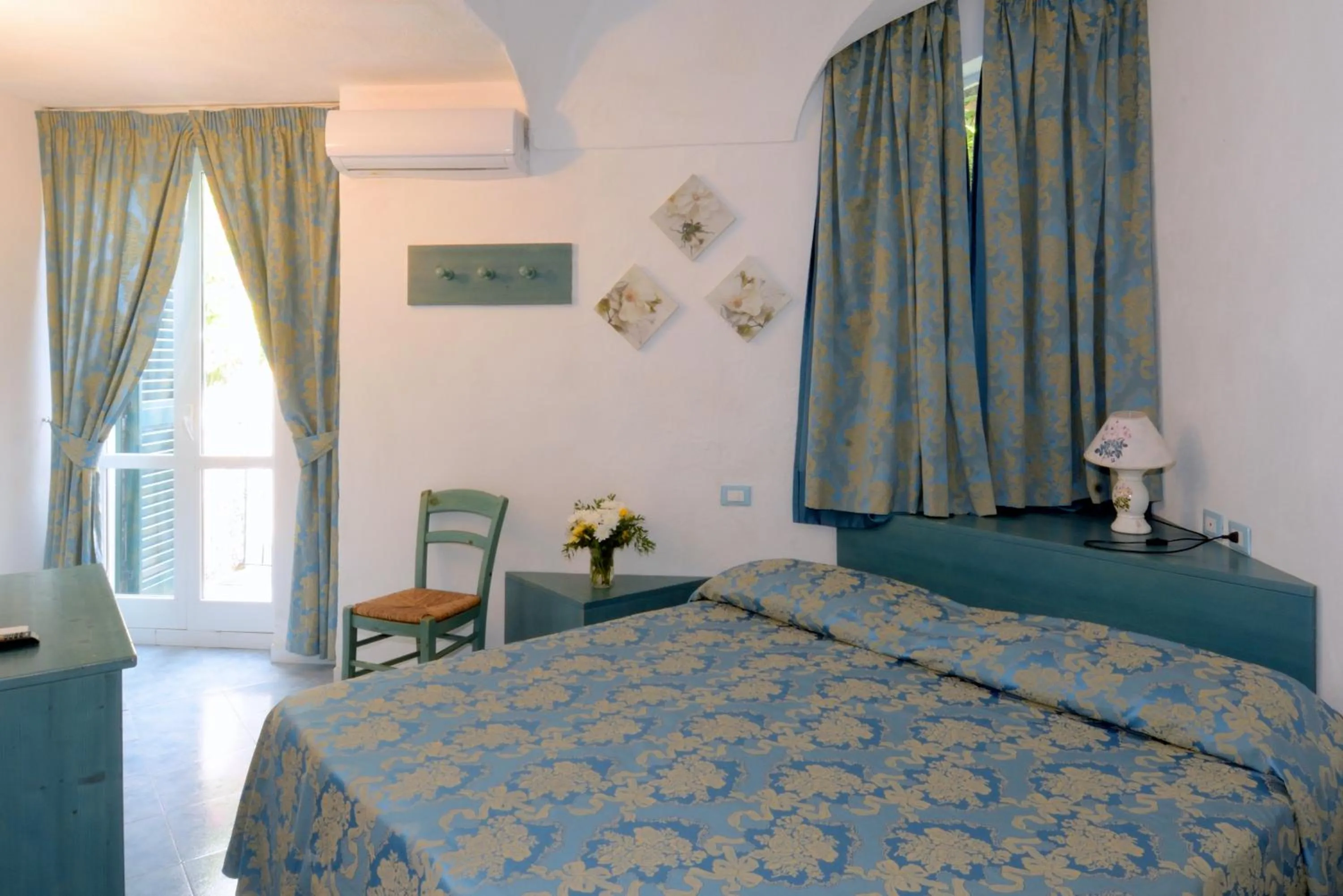 Bedroom, Bed in Hotel La Ninfea