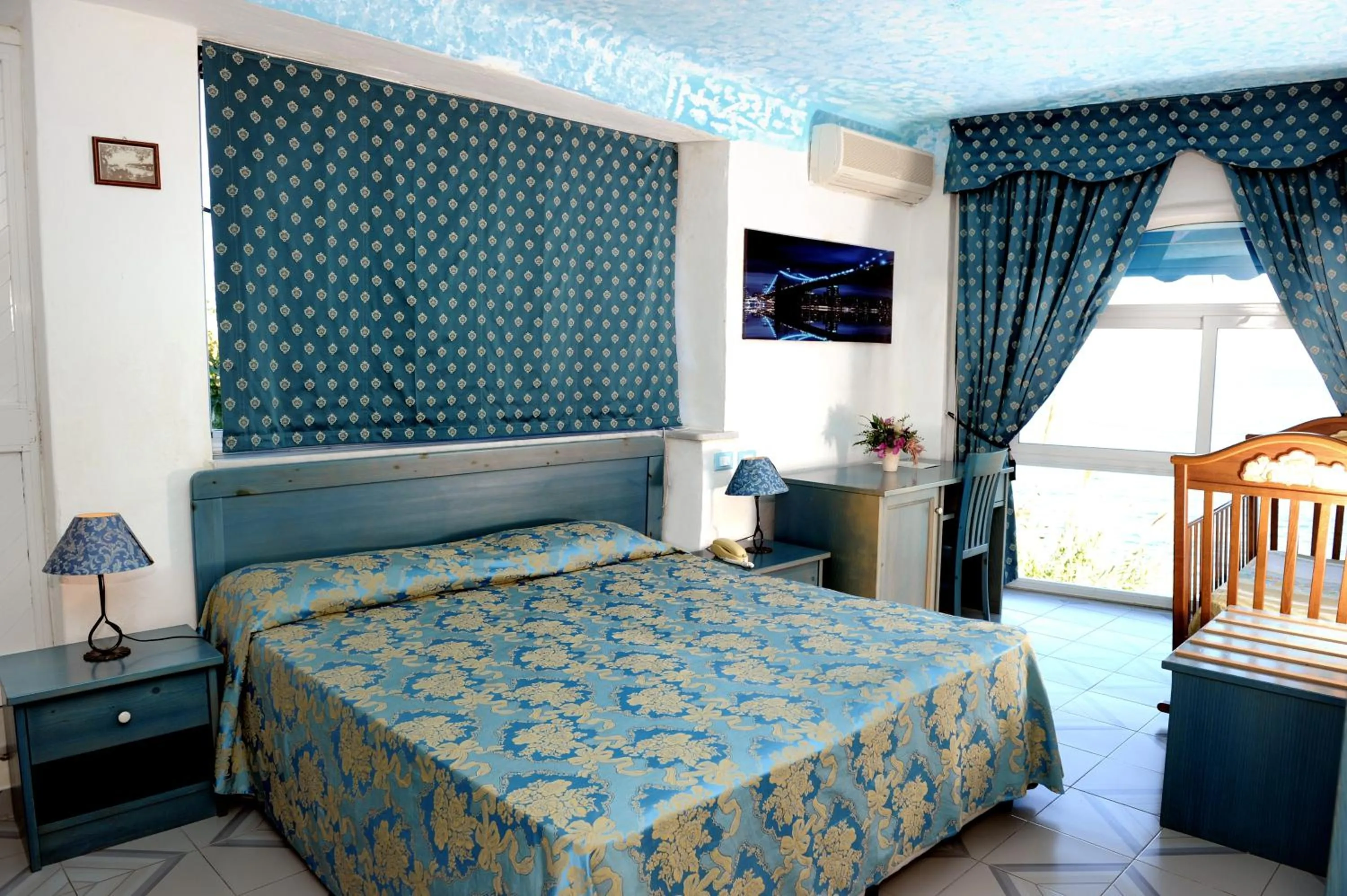 Bedroom, Bed in Hotel La Ninfea