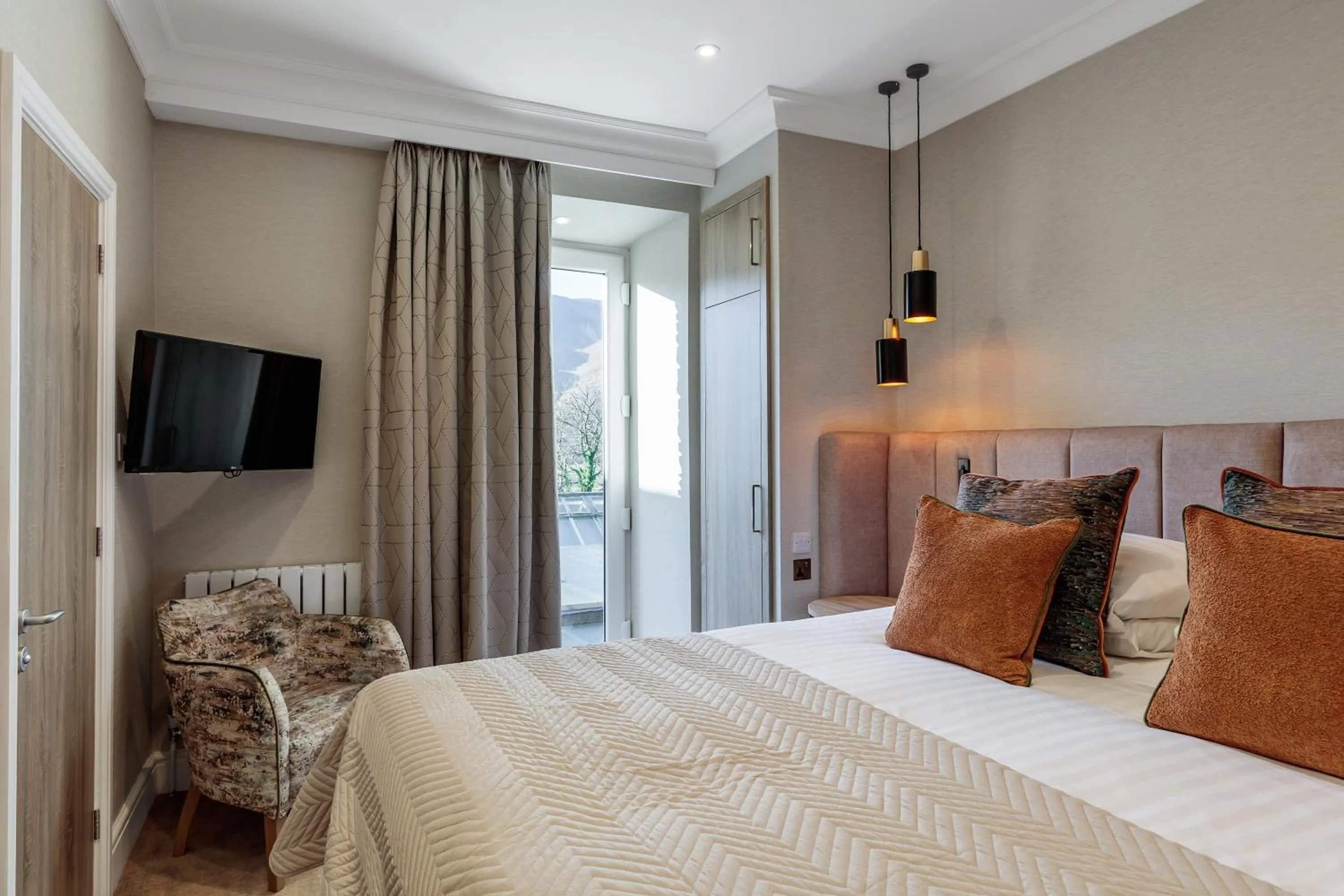 Bed in The Borrowdale Hotel