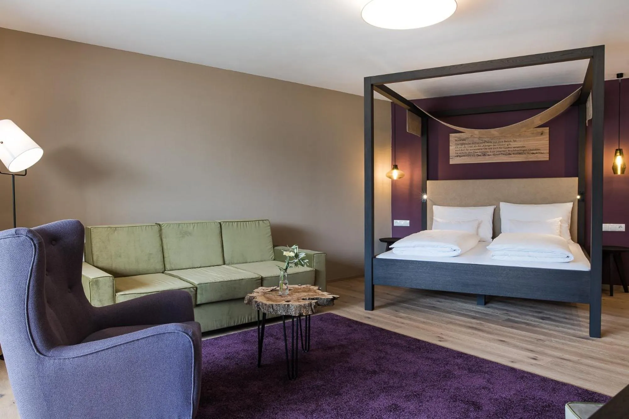 Bed in Oliven- & Genusshotel Hirzer