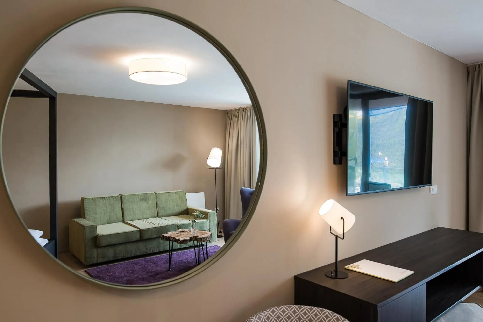 TV and multimedia in Oliven- & Genusshotel Hirzer