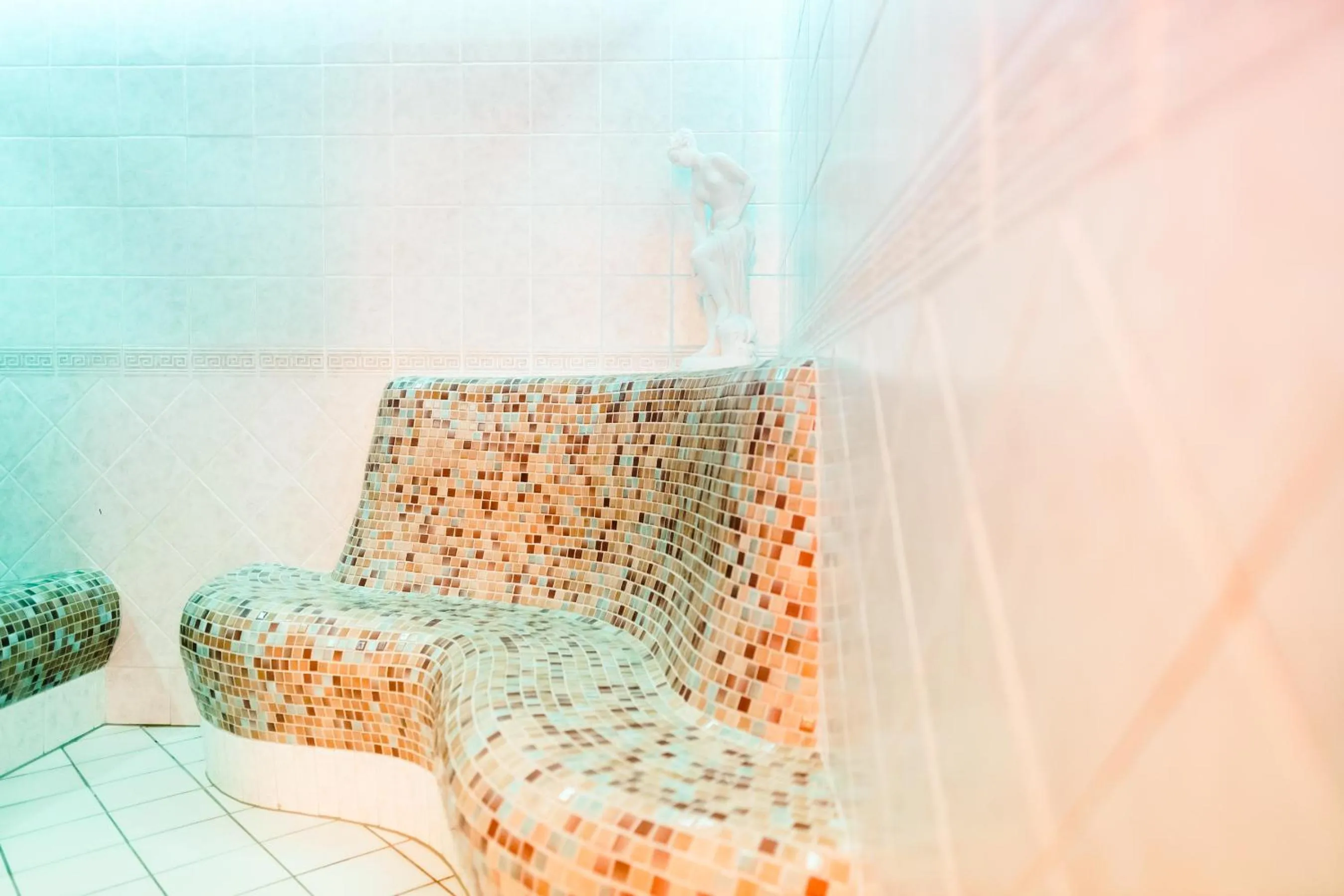 Spa and wellness centre/facilities in Oliven- & Genusshotel Hirzer