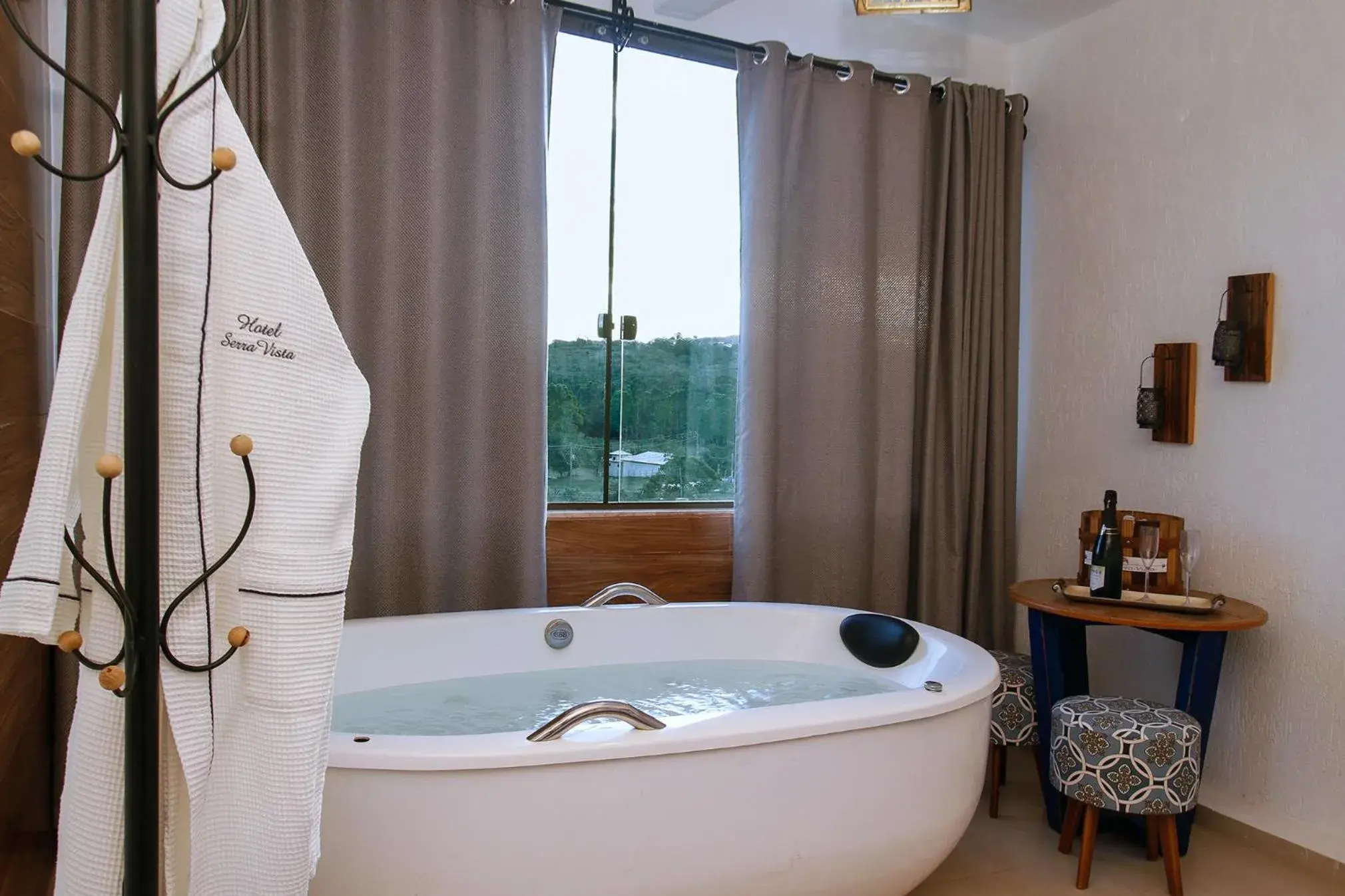 King Room with Spa Bath in Hotel Serra Vista King Room with Spa Bath in Hotel Serra Vista