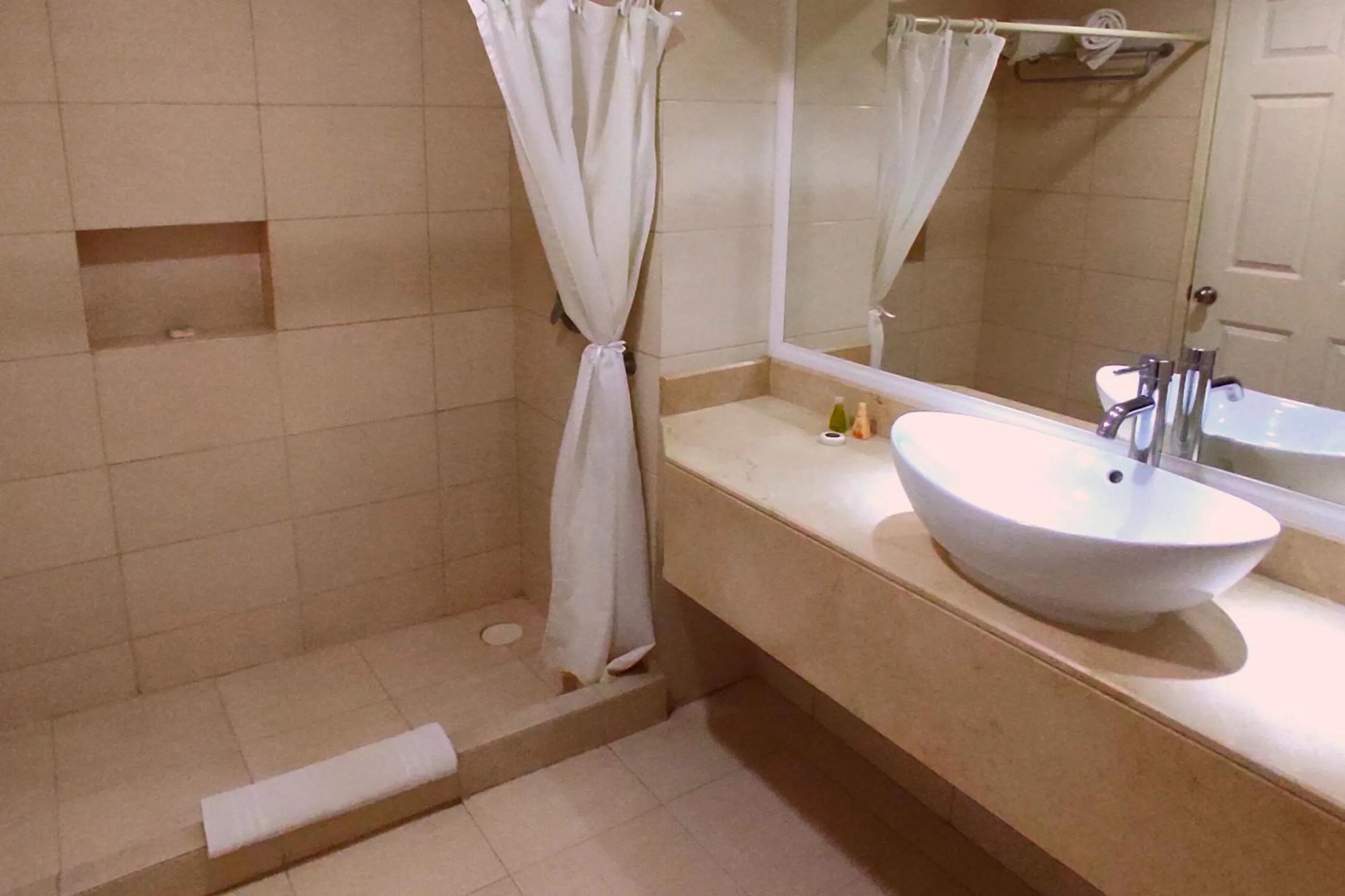 Bathroom in Hotel Real del Bosque Golf and Spa