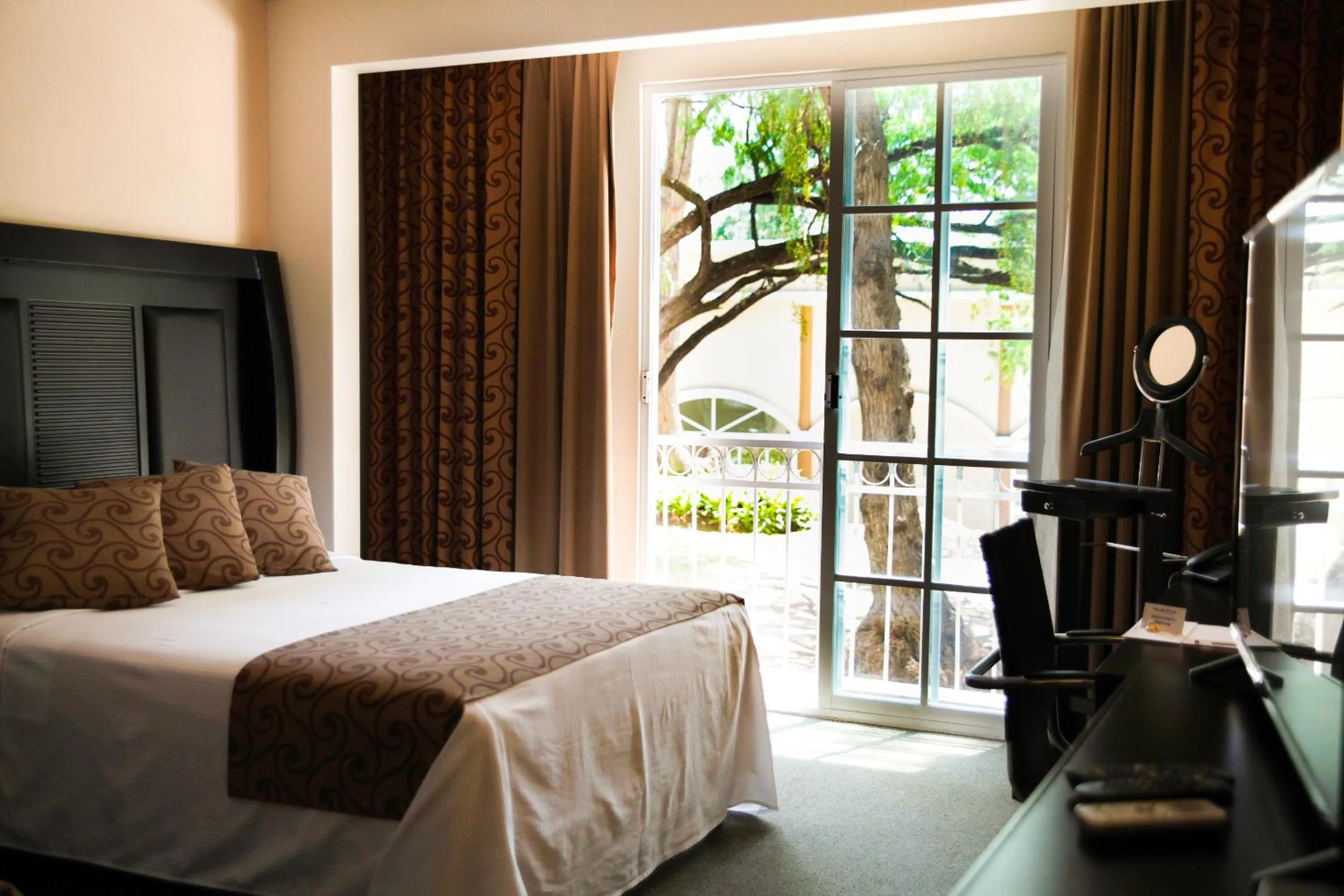 Bed in Hotel Real del Bosque Golf and Spa