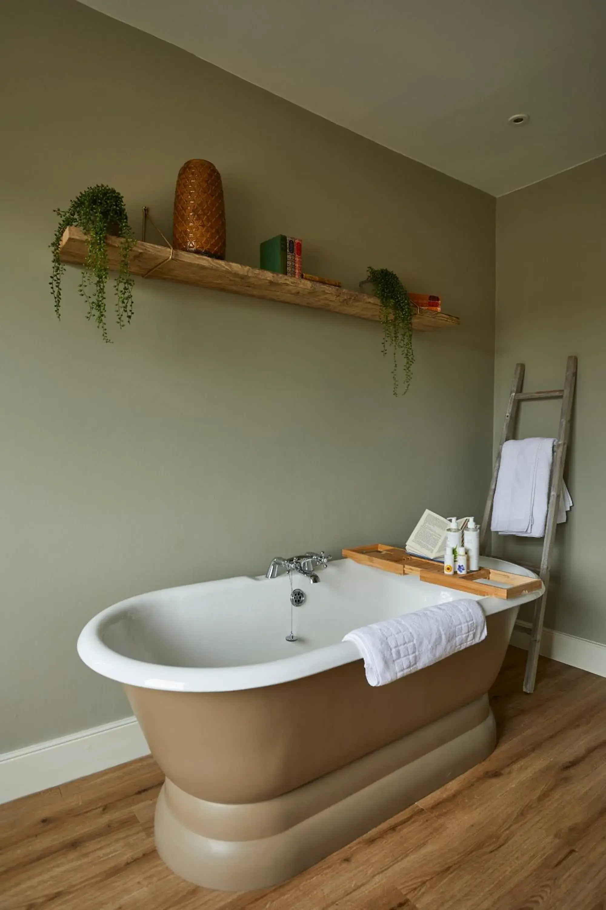 Luxury Double Room in The Methuen Arms Luxury Double Room in The Methuen Arms