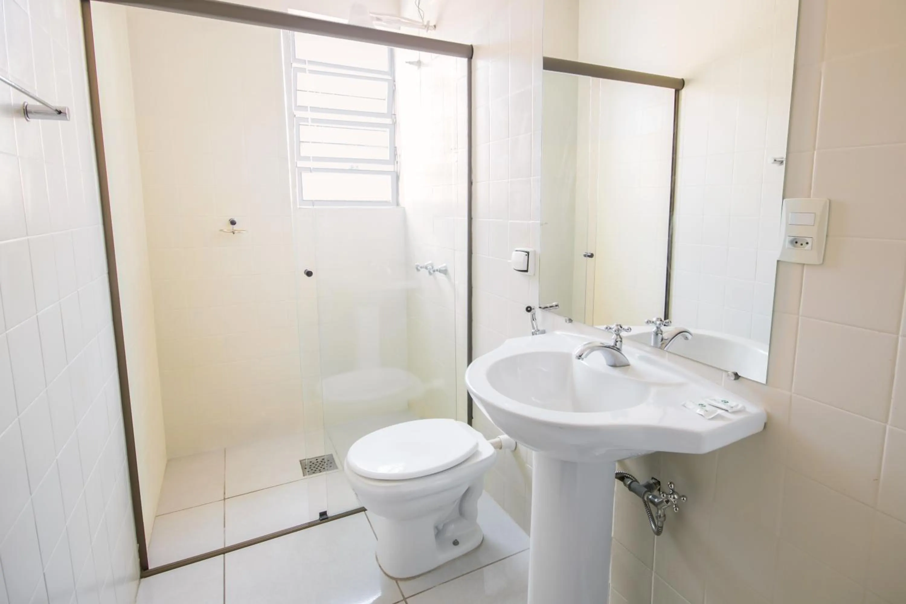 Bathroom in Hotel Euro Suite Poços de Caldas By Nacional Inn