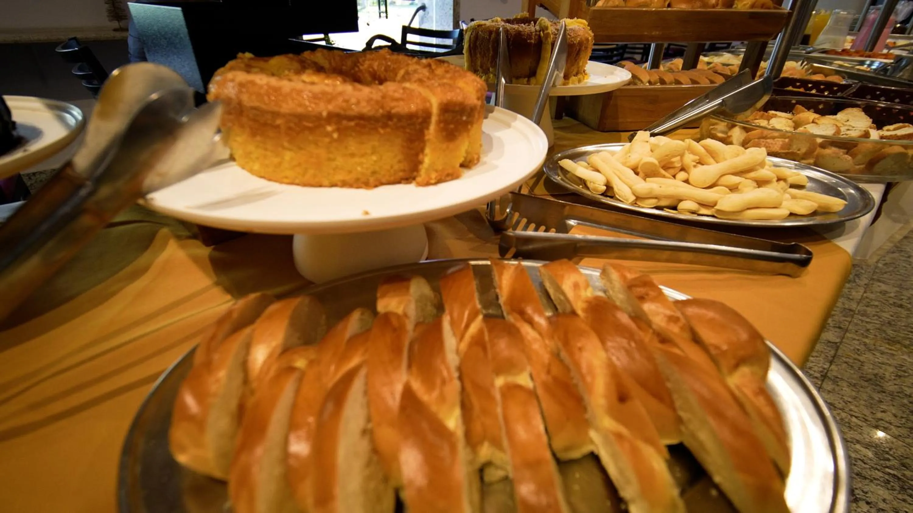 Food and drinks in Hotel Euro Suite Poços de Caldas By Nacional Inn