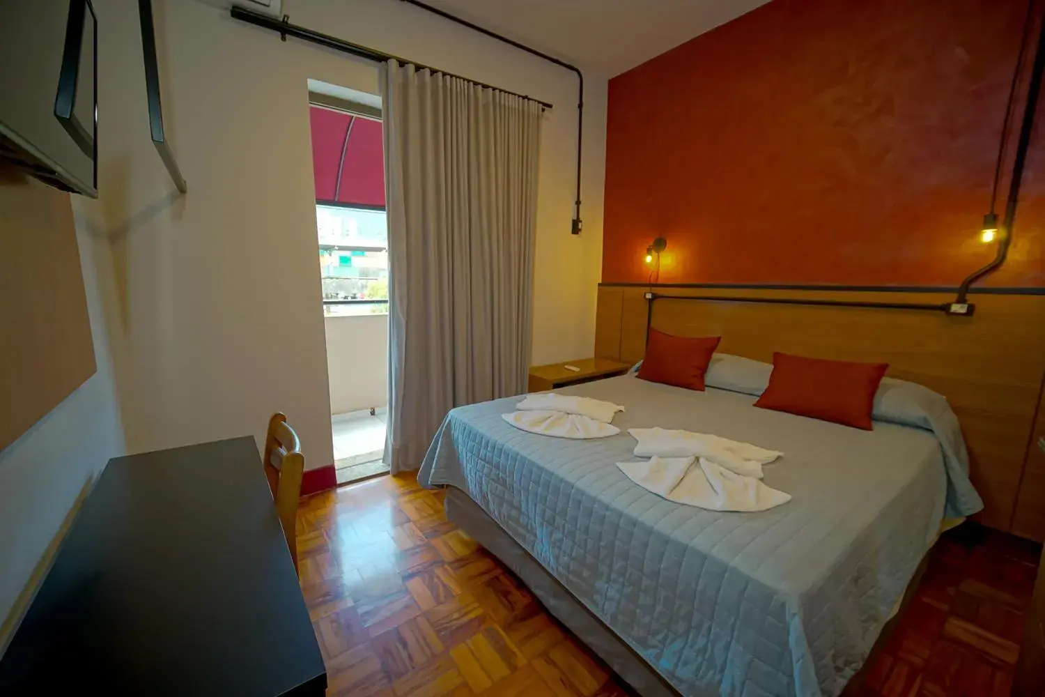 Double Room with Balcony in Hotel Euro Suite Poços de Caldas By Nacional Inn Double Room with Balcony in Hotel Euro Suite Poços de Caldas By Nacional Inn