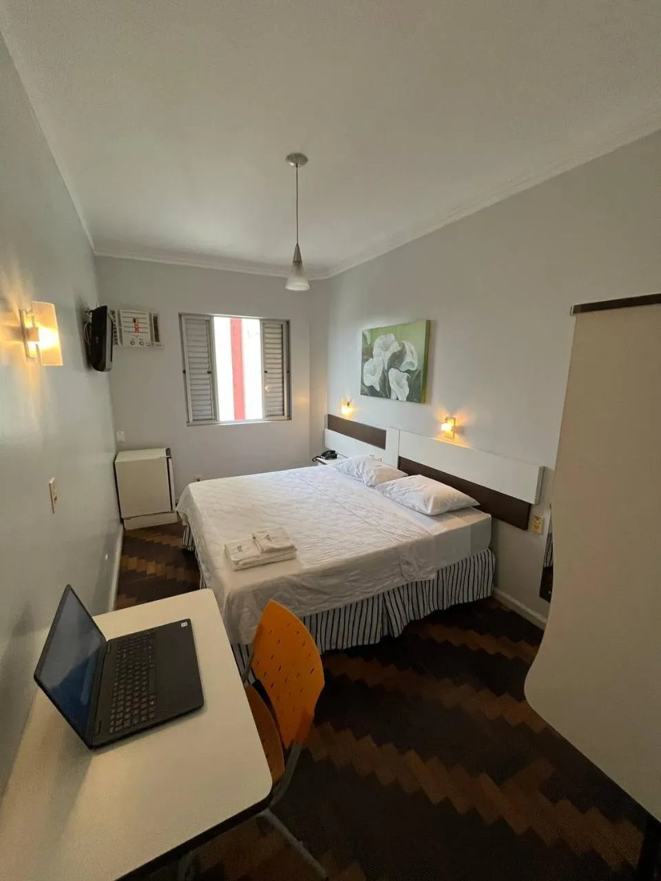 Photo of the whole room, Bed in Oscar Palace Hotel - Centro de Tubarão