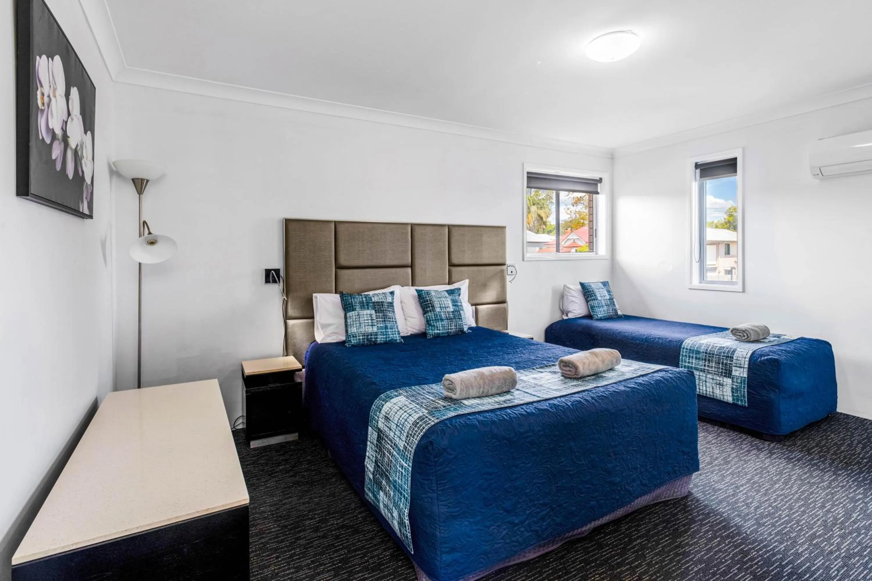 Bed in Leichhardt Motor Inn