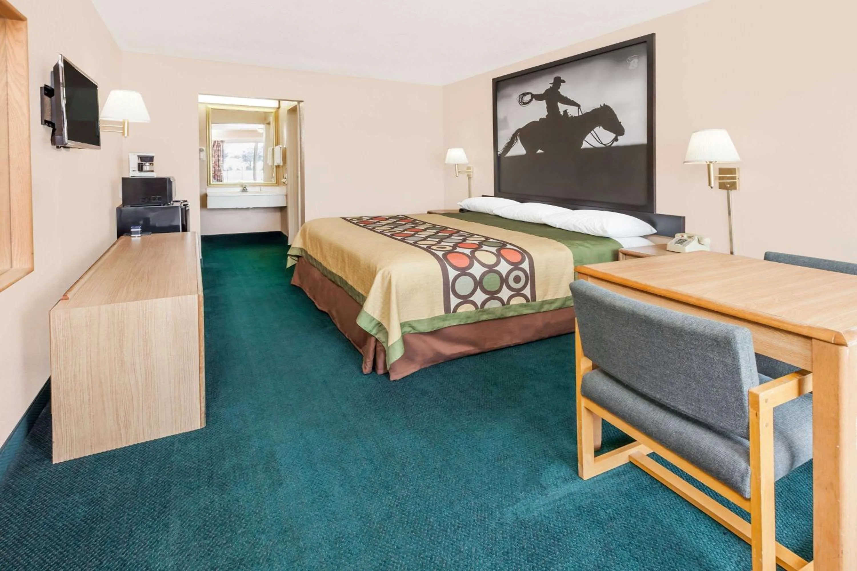 Photo of the whole room in Super 8 by Wyndham Longview/I-20