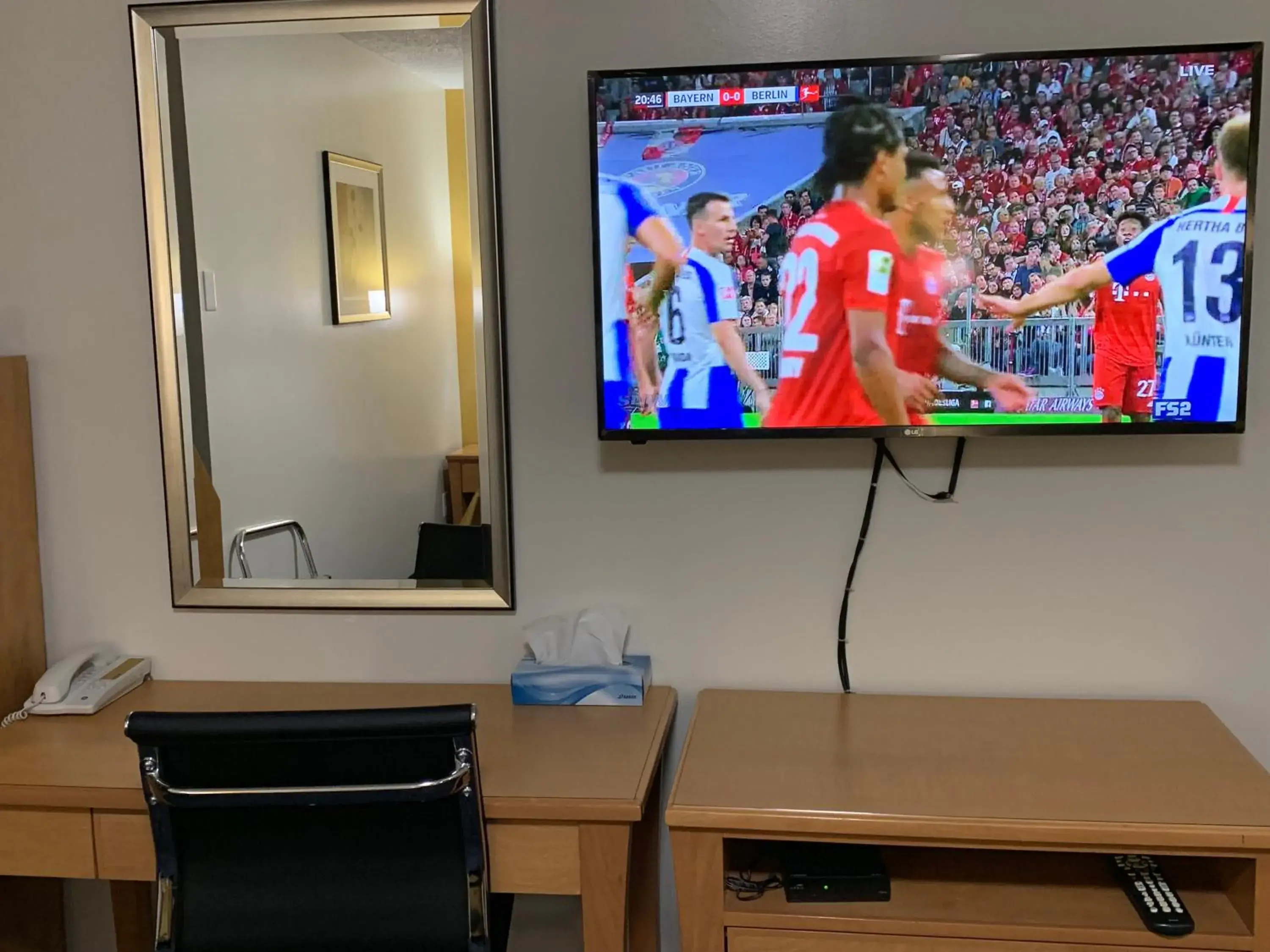 Queen Room in Westway Inn Motel Queen Room in Westway Inn Motel