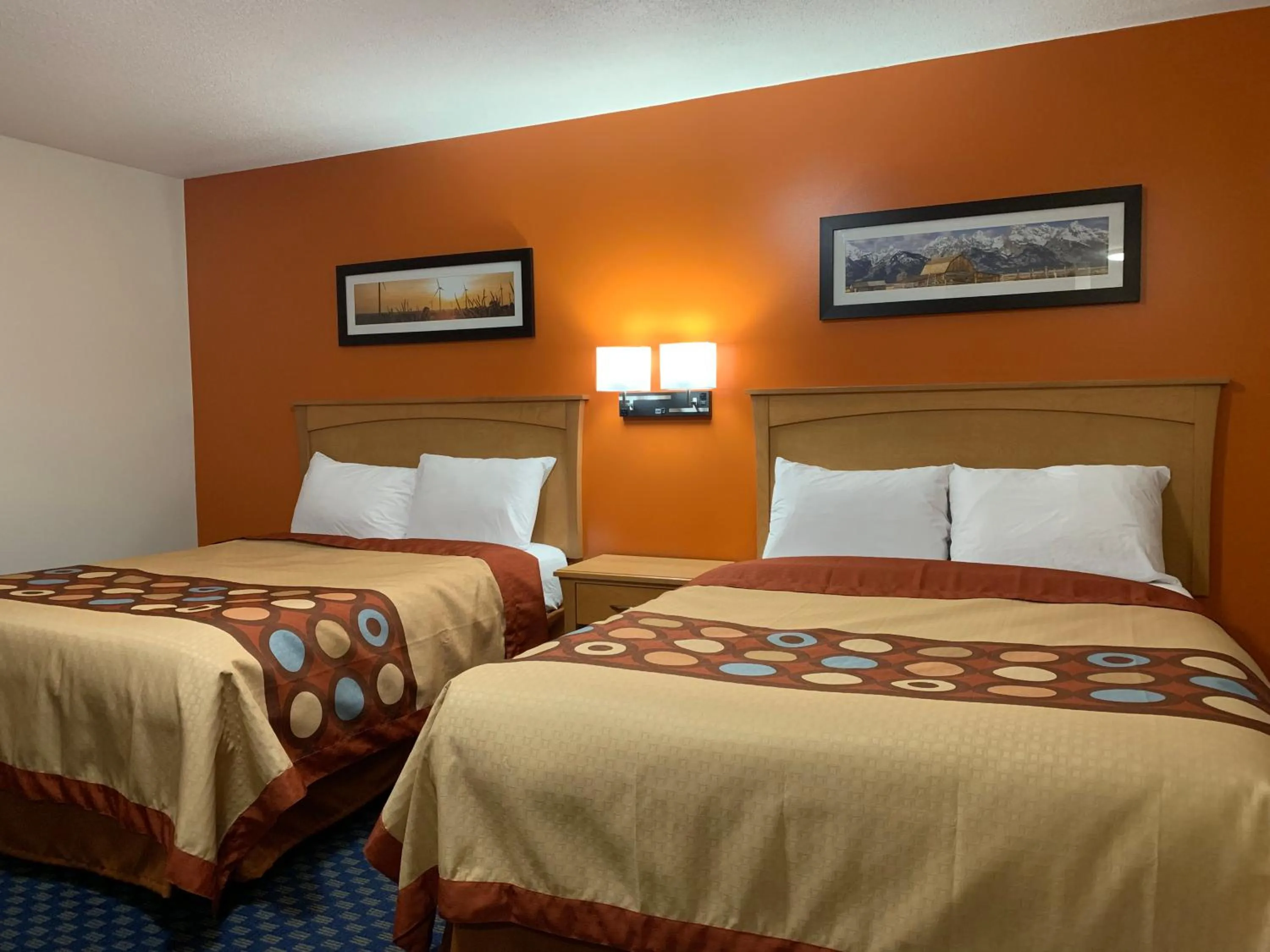 Coffee/tea facilities, Bed in Westway Inn Motel