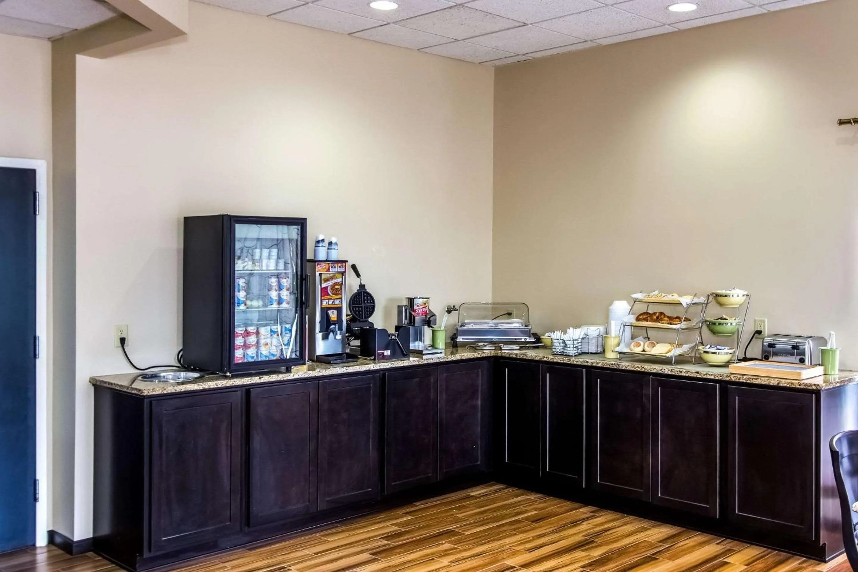 Restaurant/places to eat in Quality Inn & Suites Moline - Quad Cities