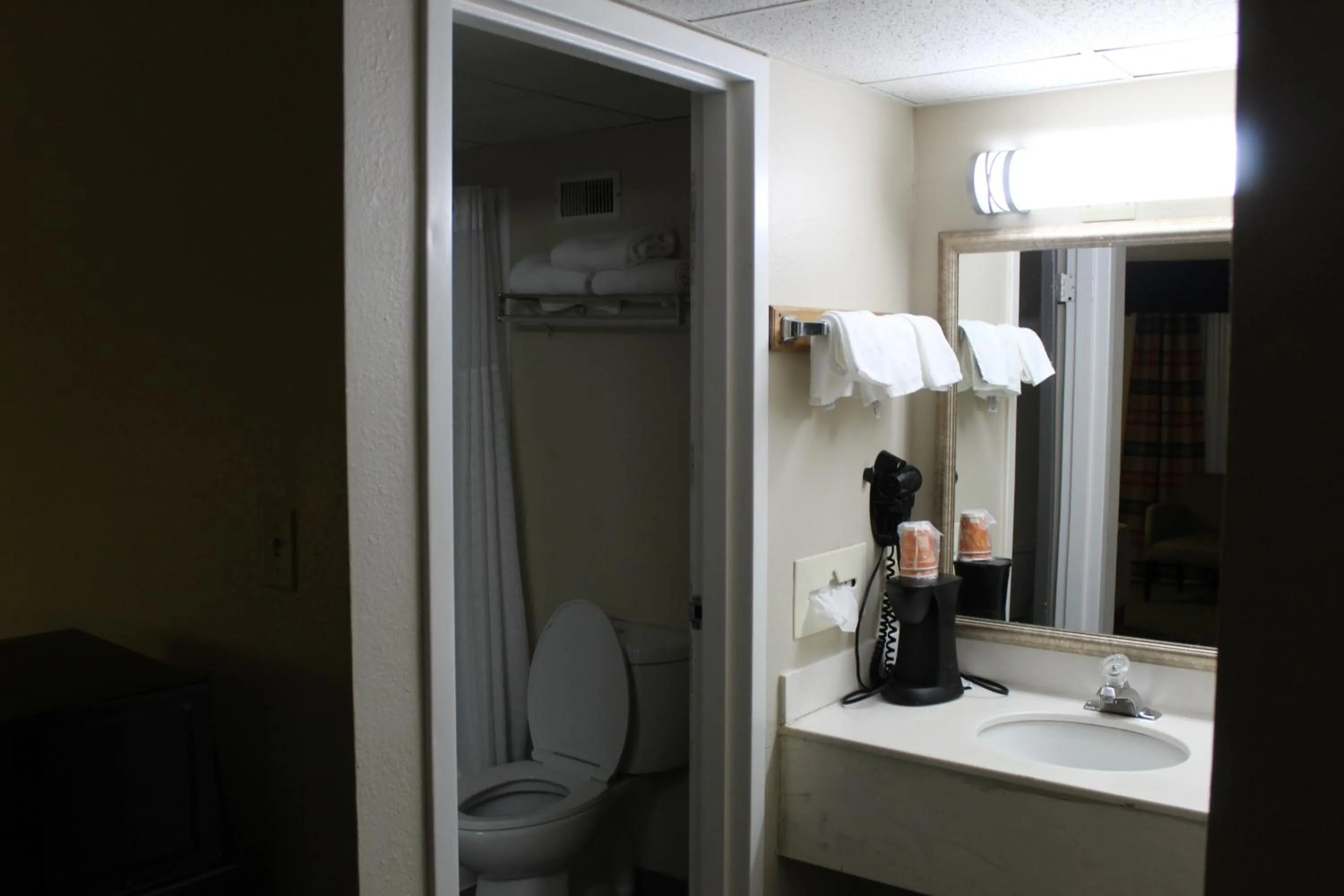 Shower in Quality Inn & Suites Moline - Quad Cities
