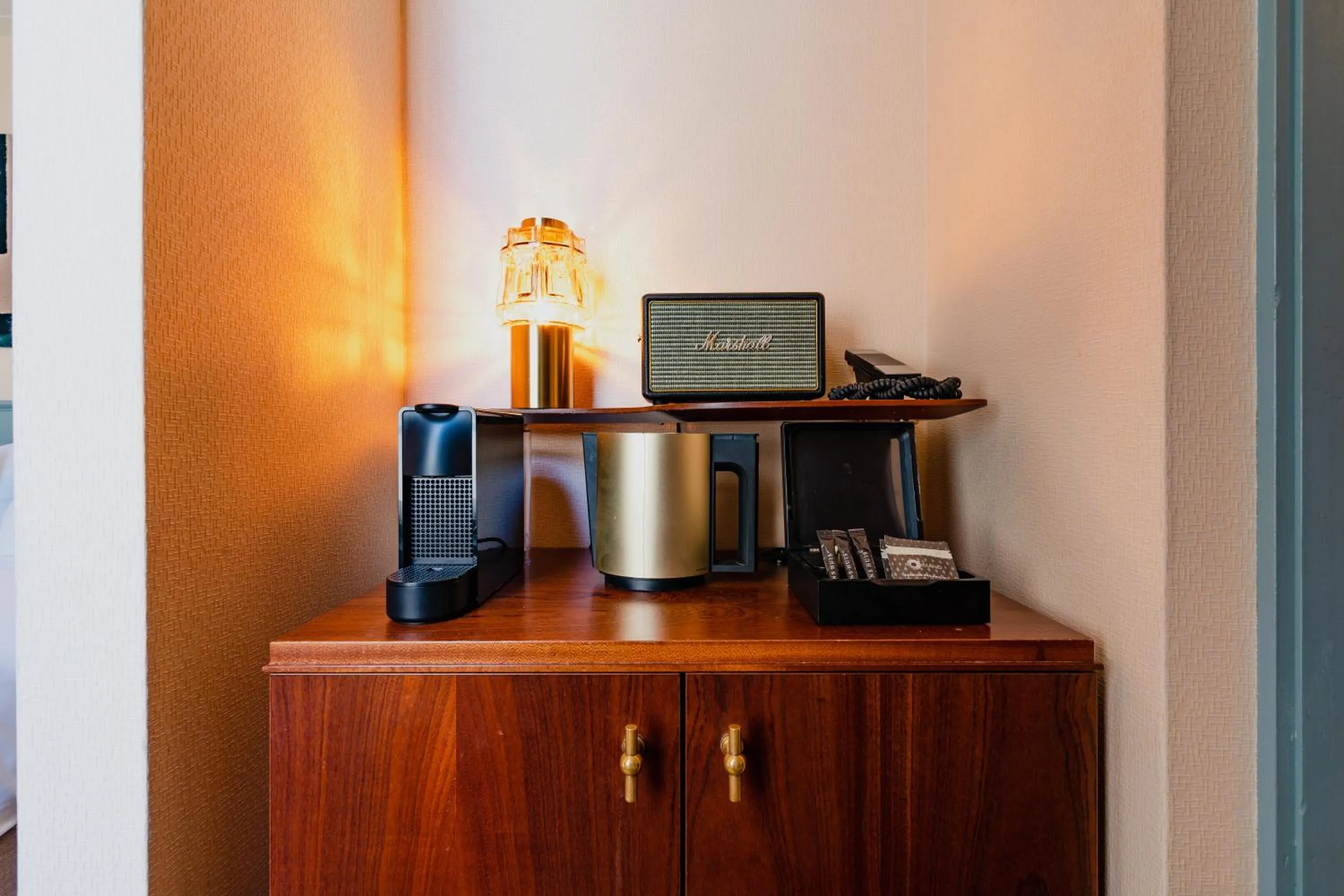 Coffee/tea facilities in Hotel Mercier