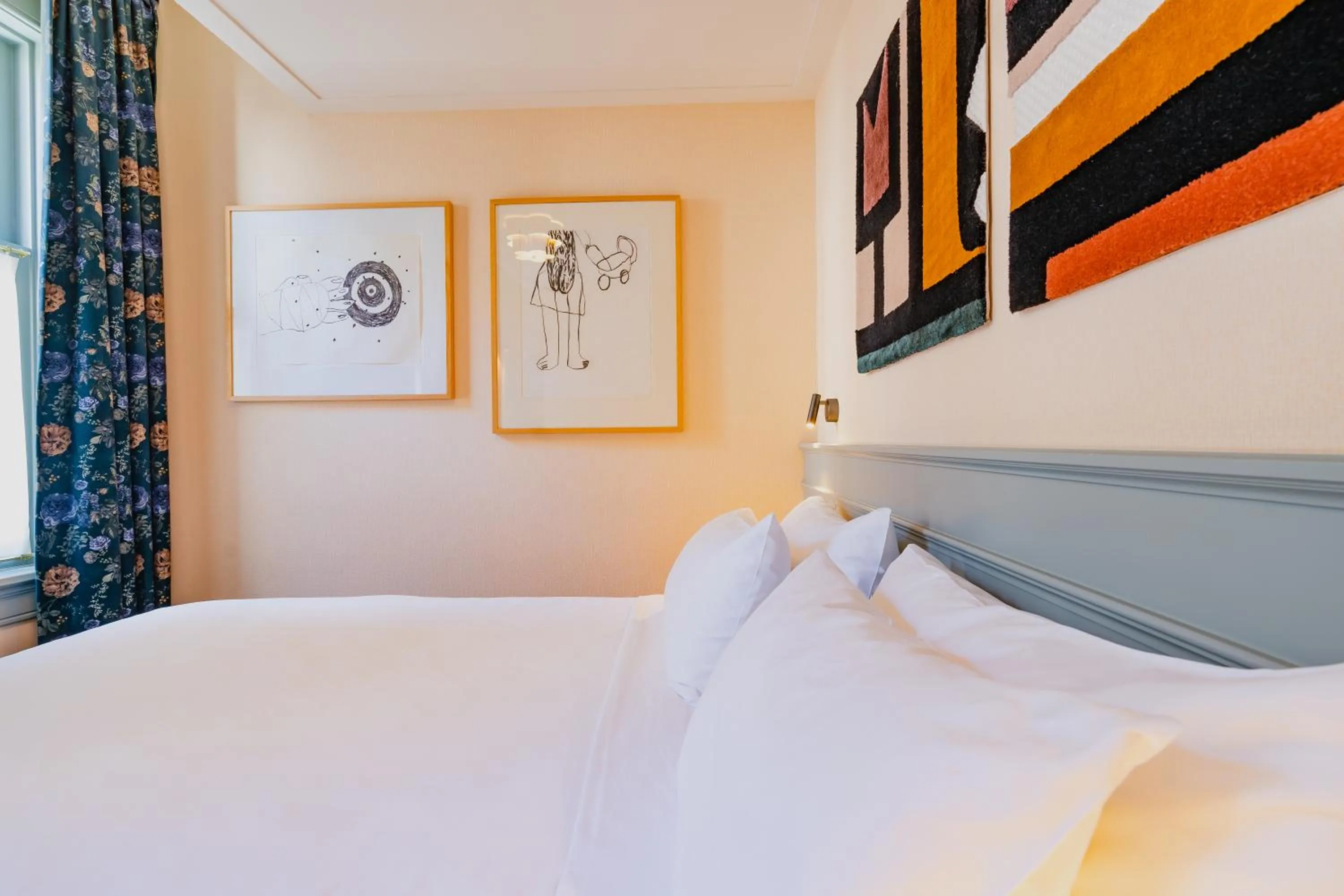 Bed in Hotel Mercier