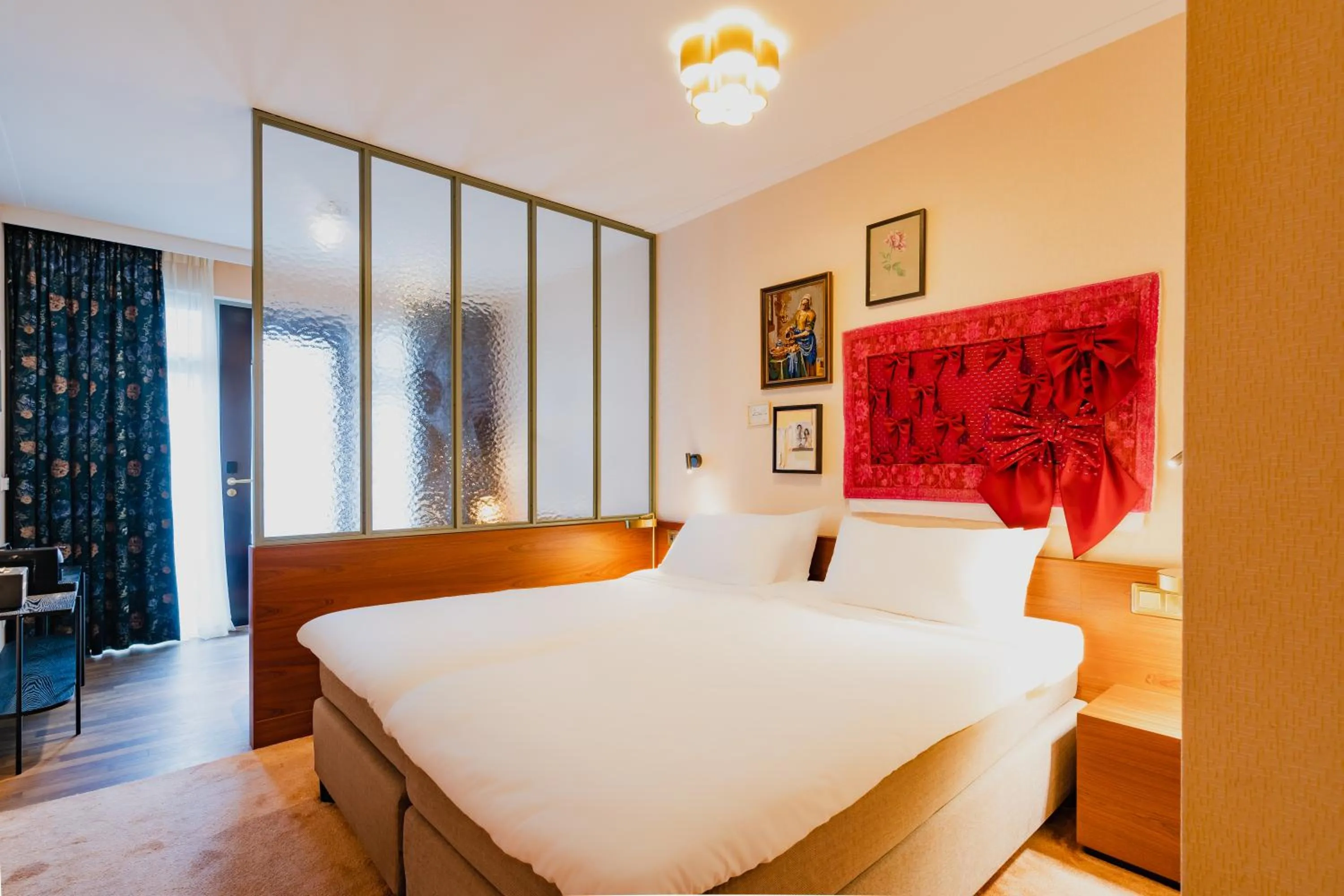 Bed in Hotel Mercier