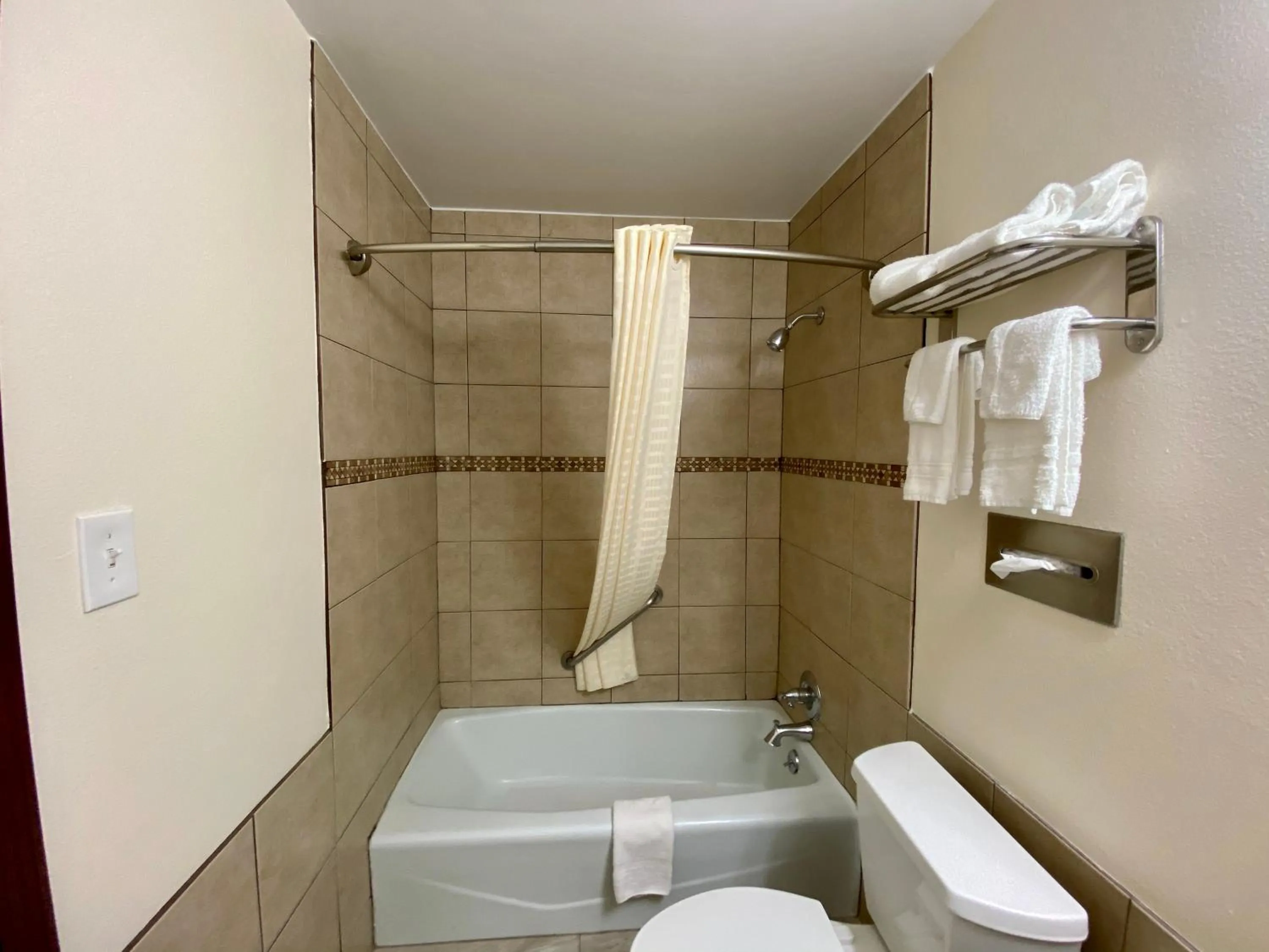 Bathroom in Roswell Inn