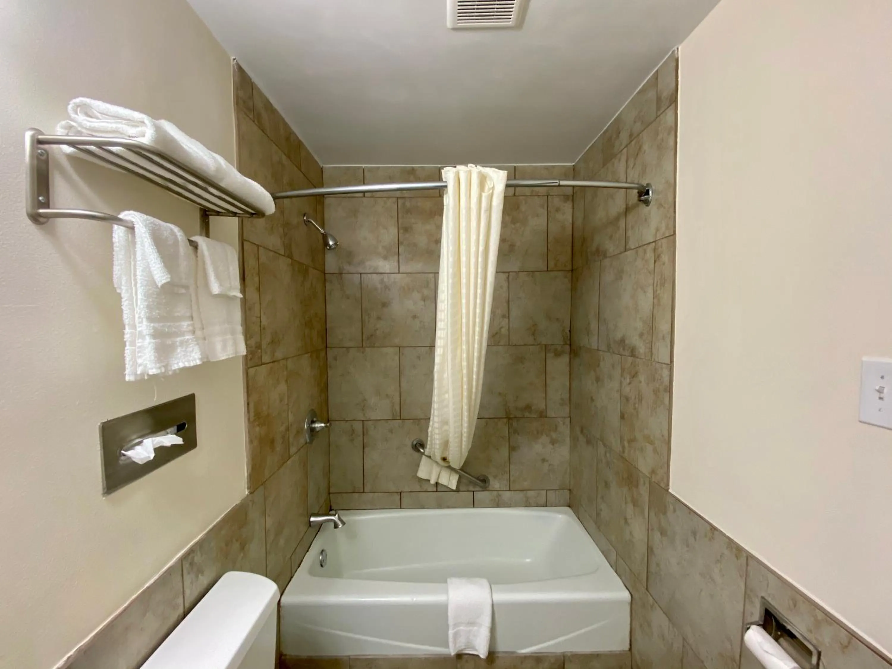 Bathroom in Roswell Inn