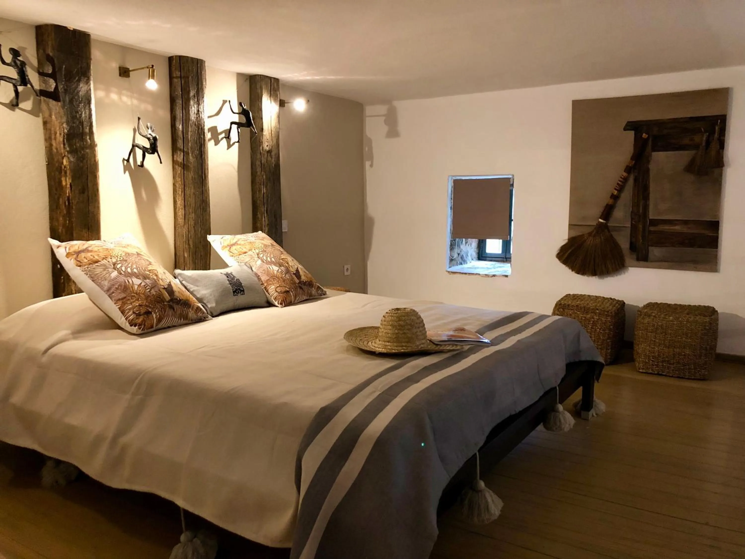 Decorative detail, Bed in Villa Vager Mani Hotel