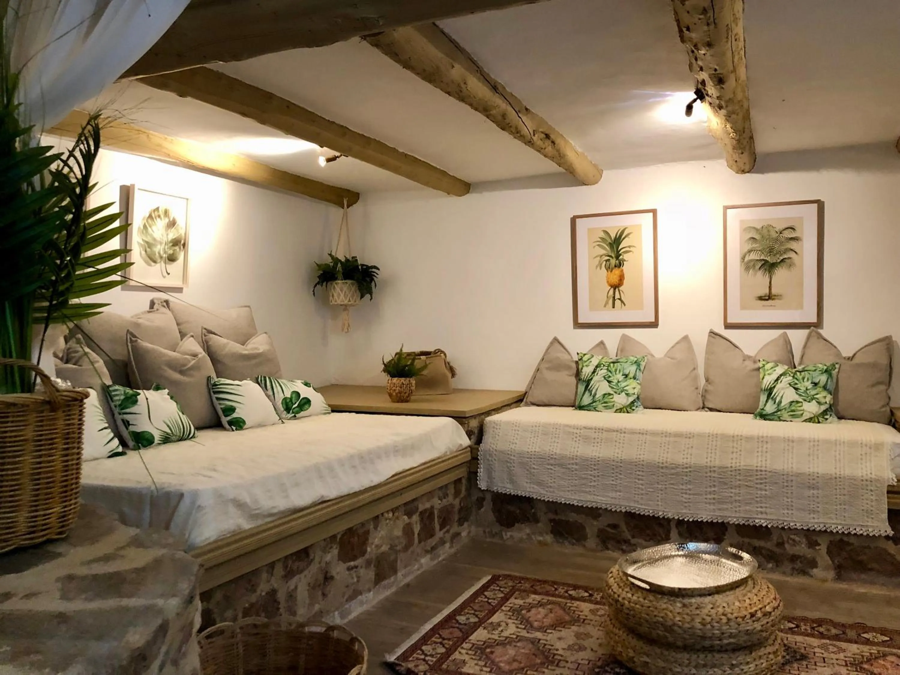 Bed in Villa Vager Mani Hotel