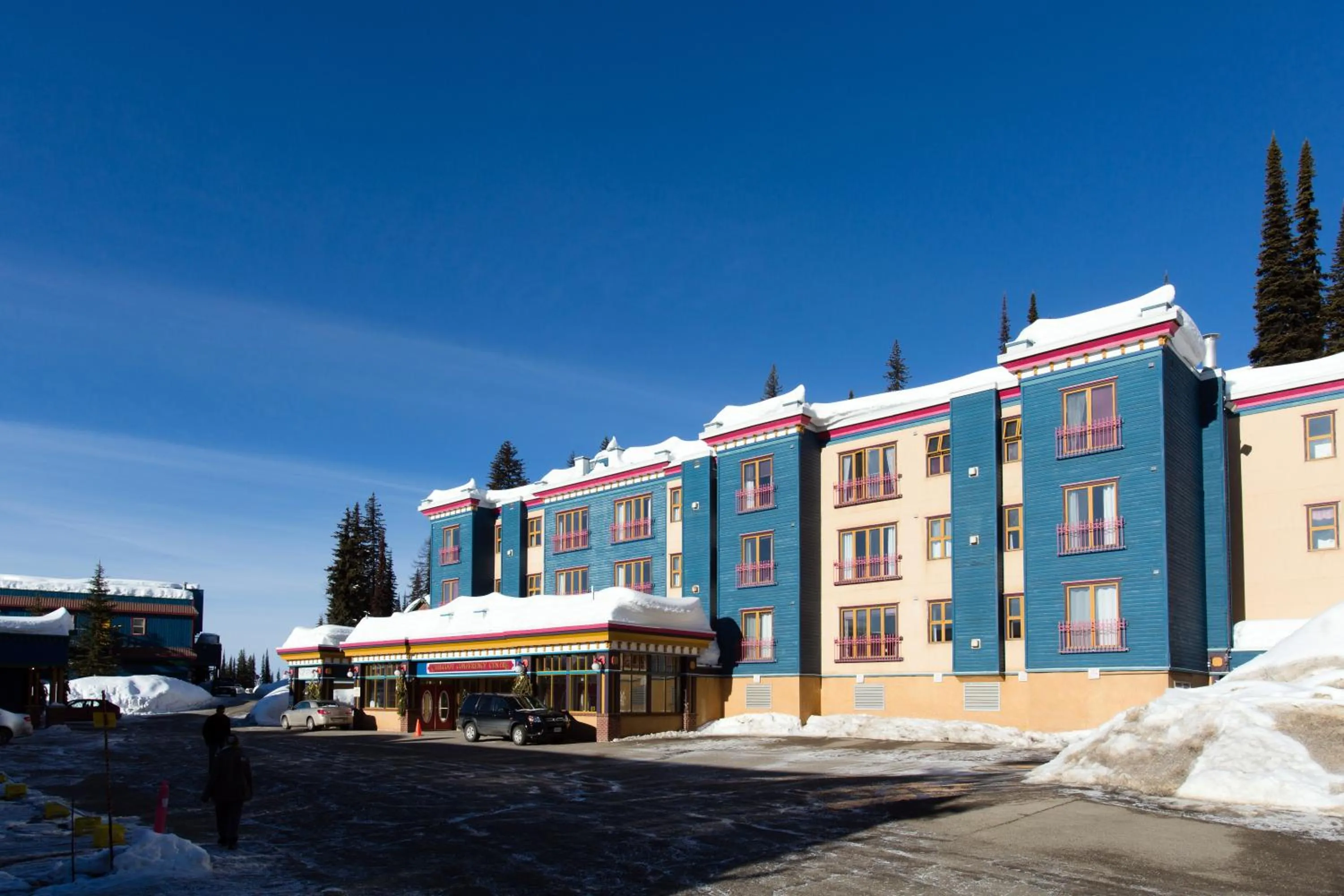 Facade/entrance in The Vance Creek Hotel & Conference Centre