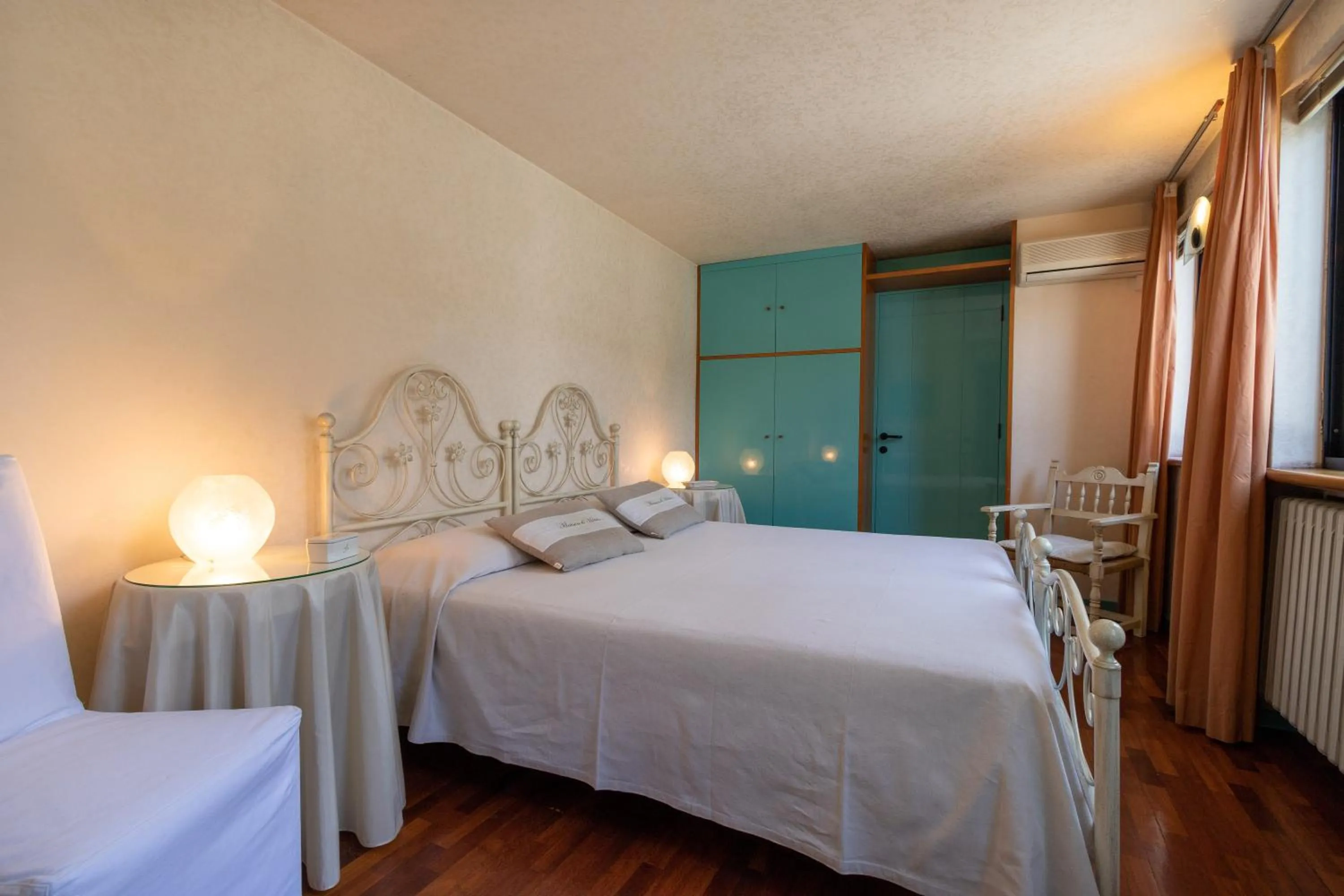 Bedroom, Bed in Attico di charme