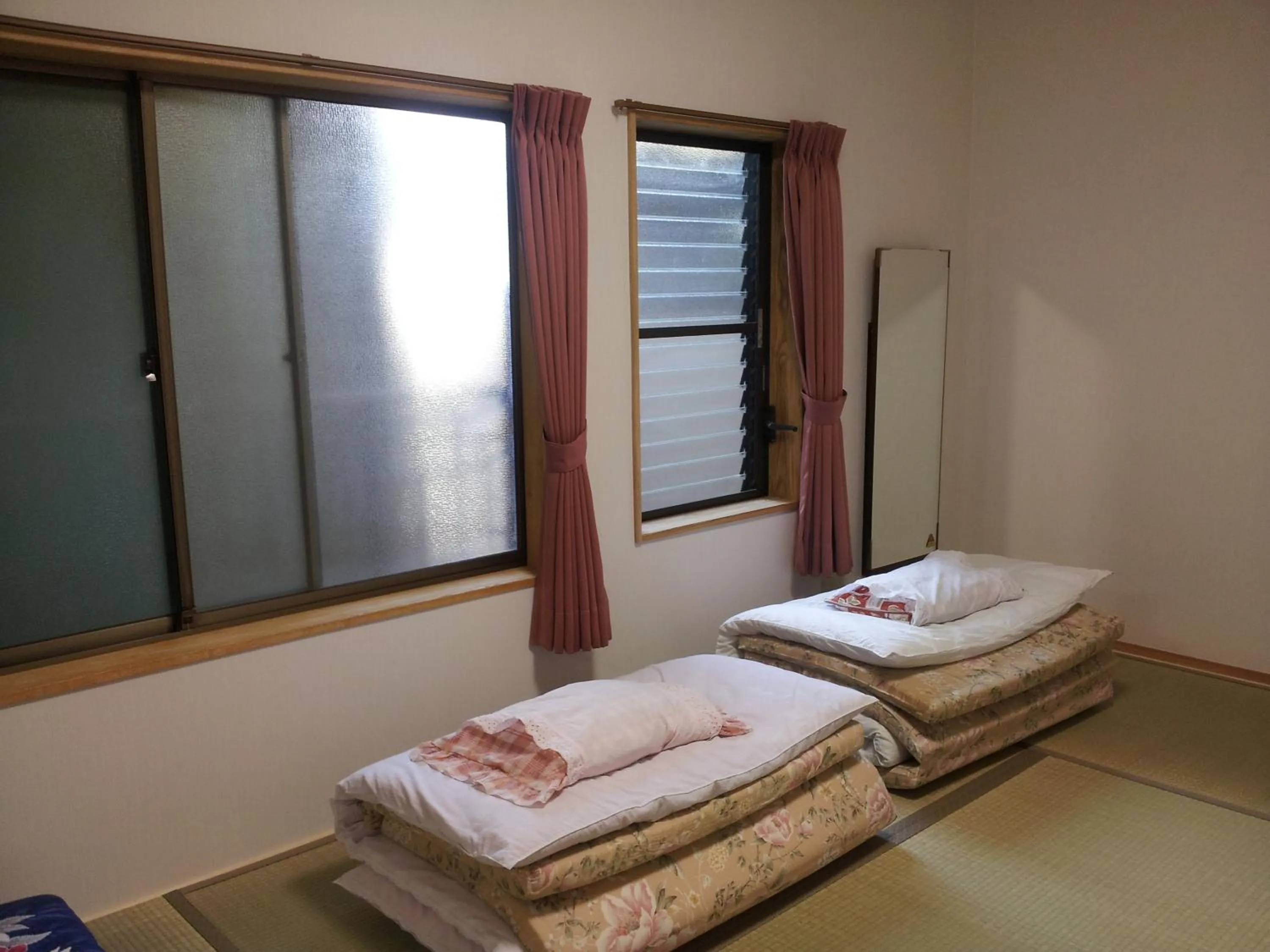 Photo of the whole room, Bed in Mimatsuso