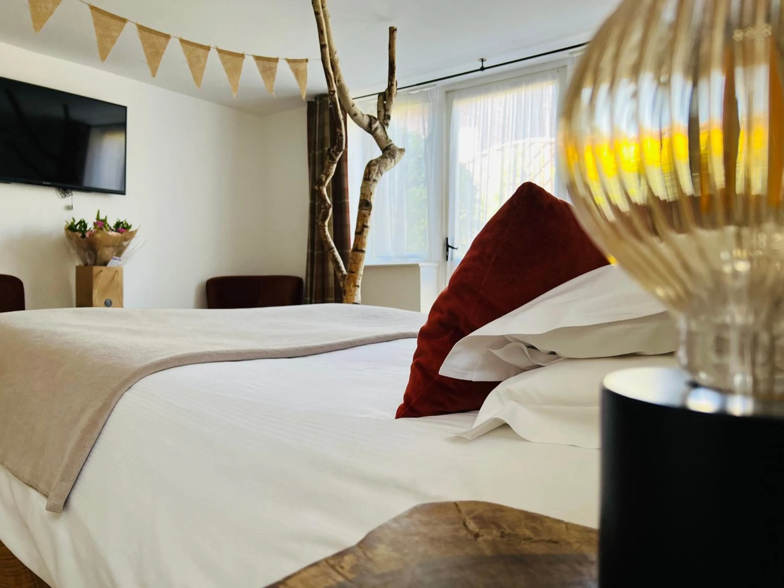 Bedroom, Bed in Cottage Lodge Hotel