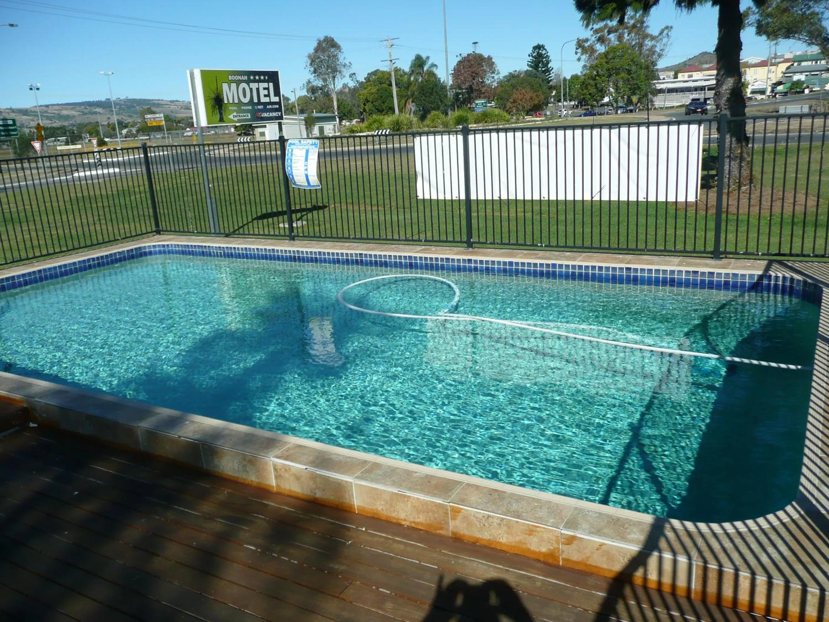 Swimming pool in Boonah Motel