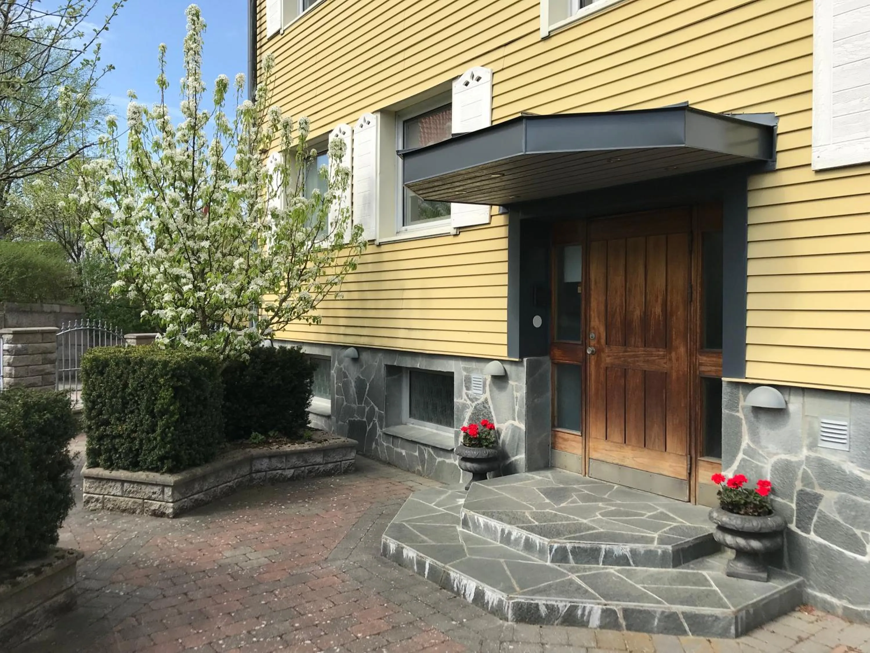 Shower in BoSmart Apartments