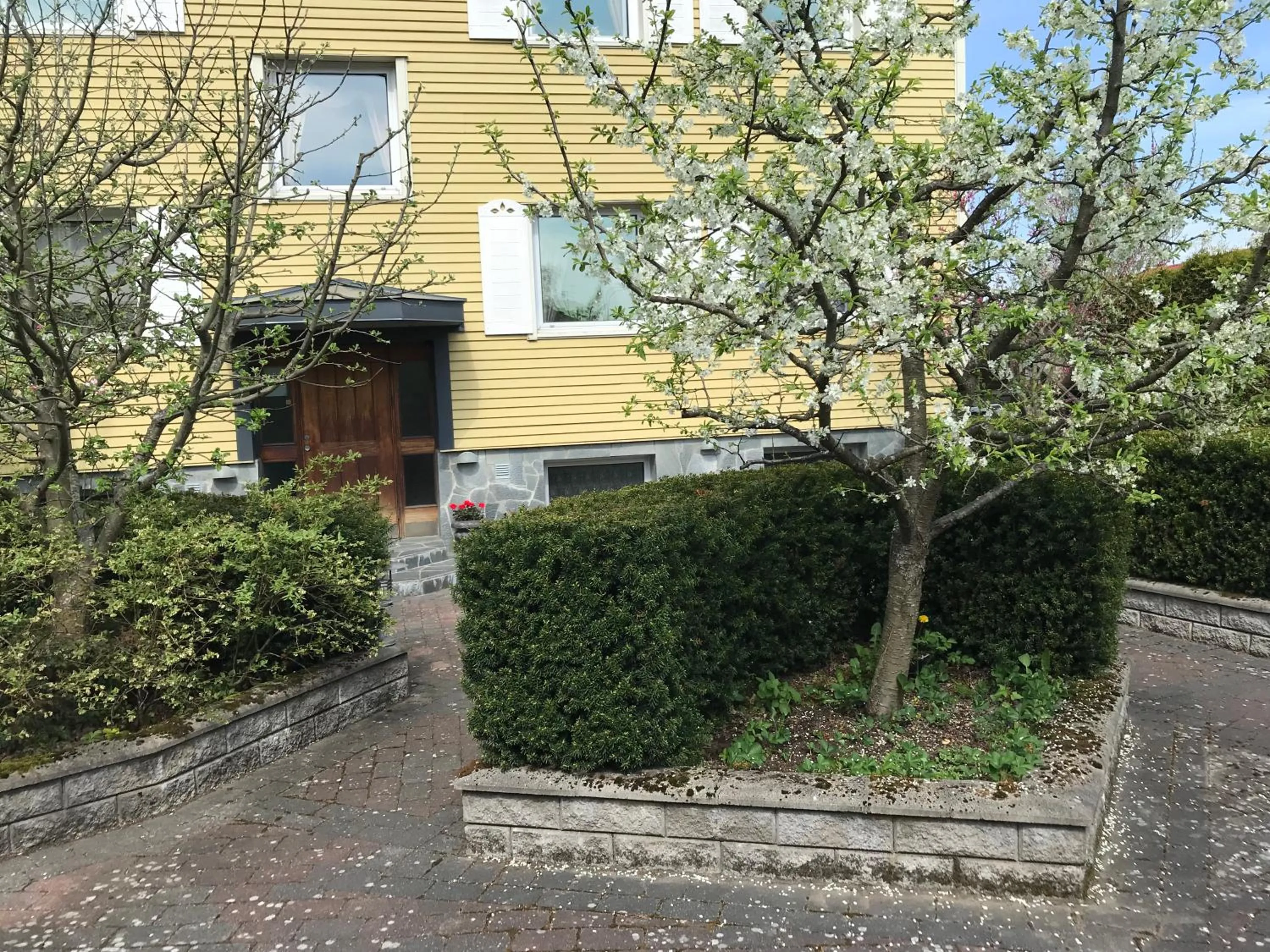 Shower in BoSmart Apartments