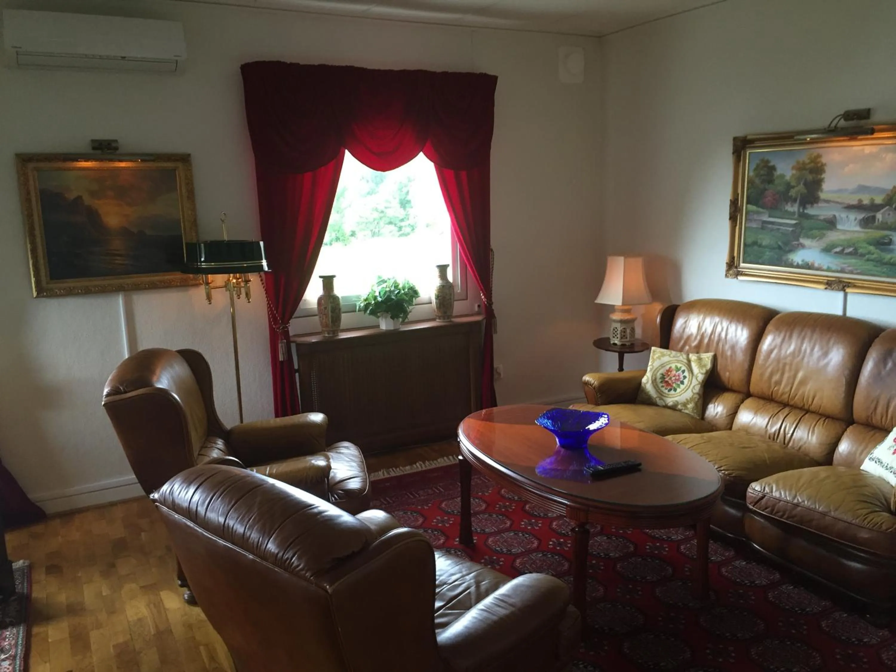 Shower in BoSmart Apartments