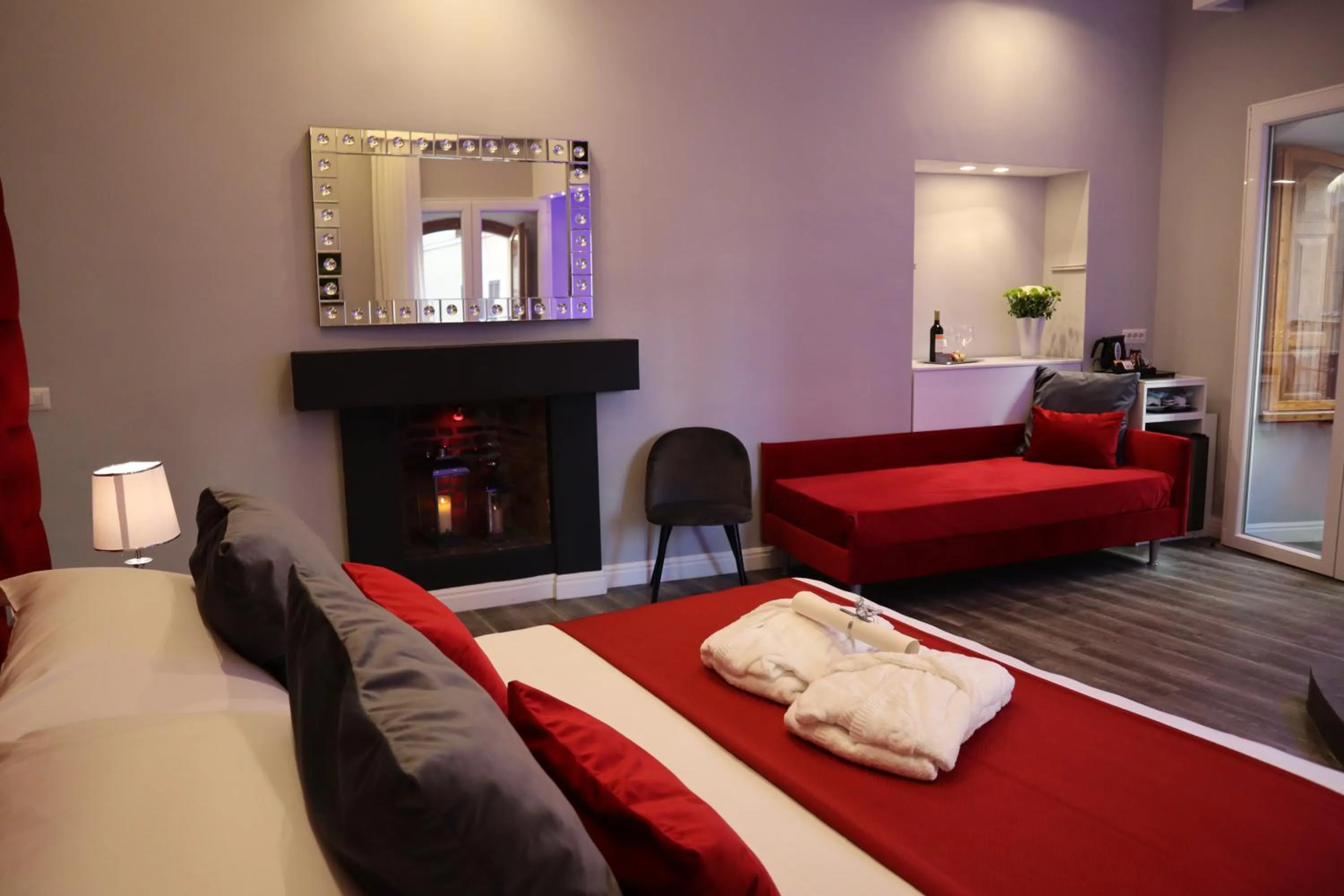 Bed in MILLINA SUITES IN NAVONA