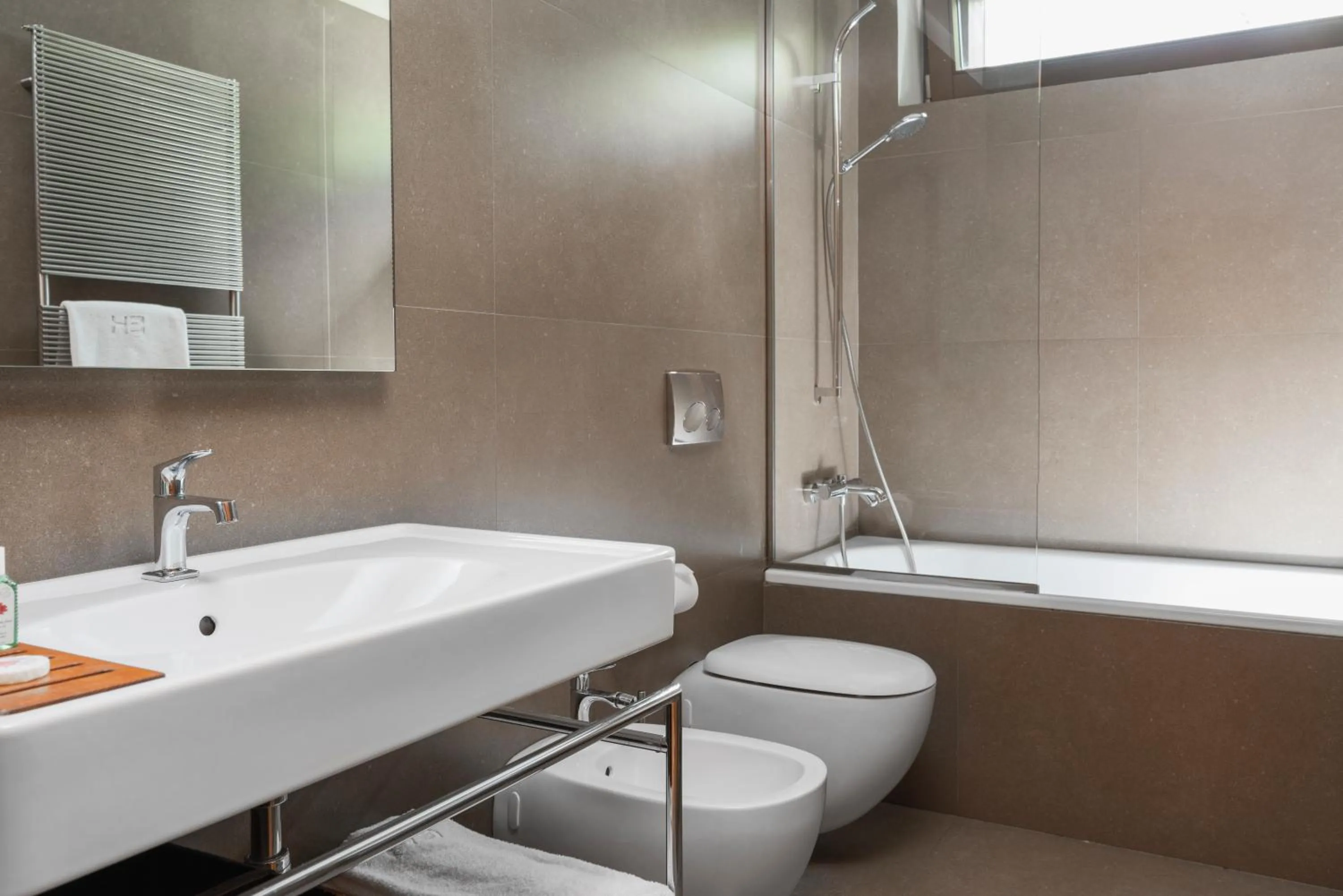 Bathroom in Eden Hotel