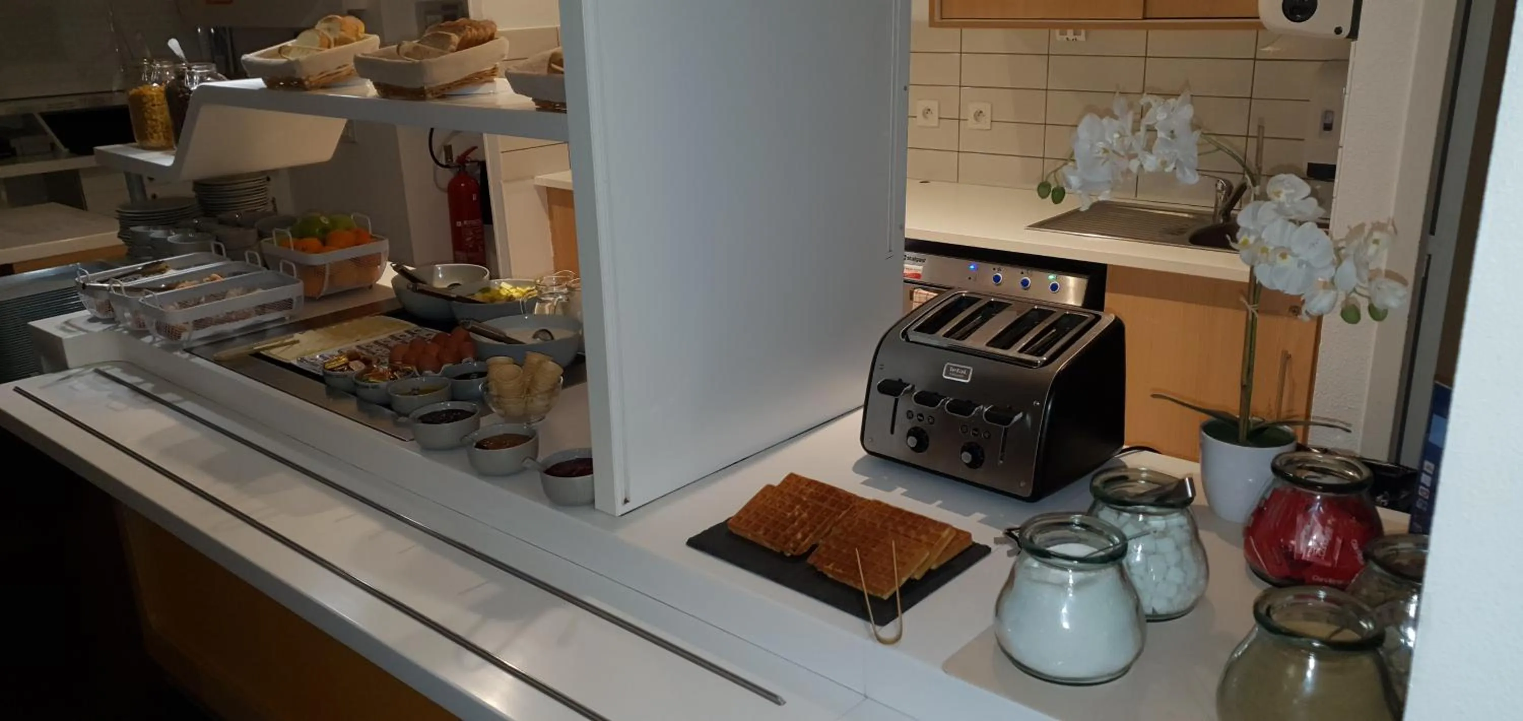 Breakfast in Ibis Budget Roanne Hôtel