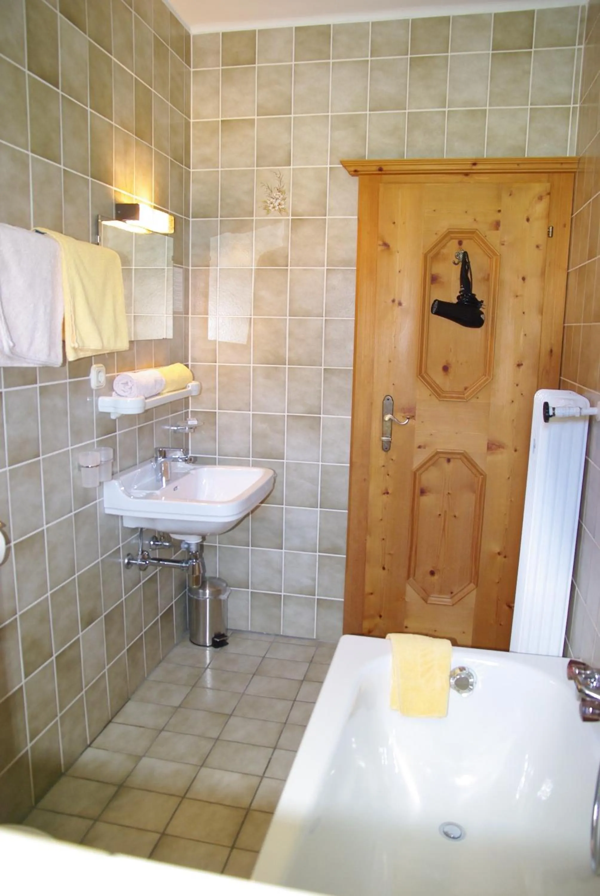 Bathroom in Hotel-Pension Heike