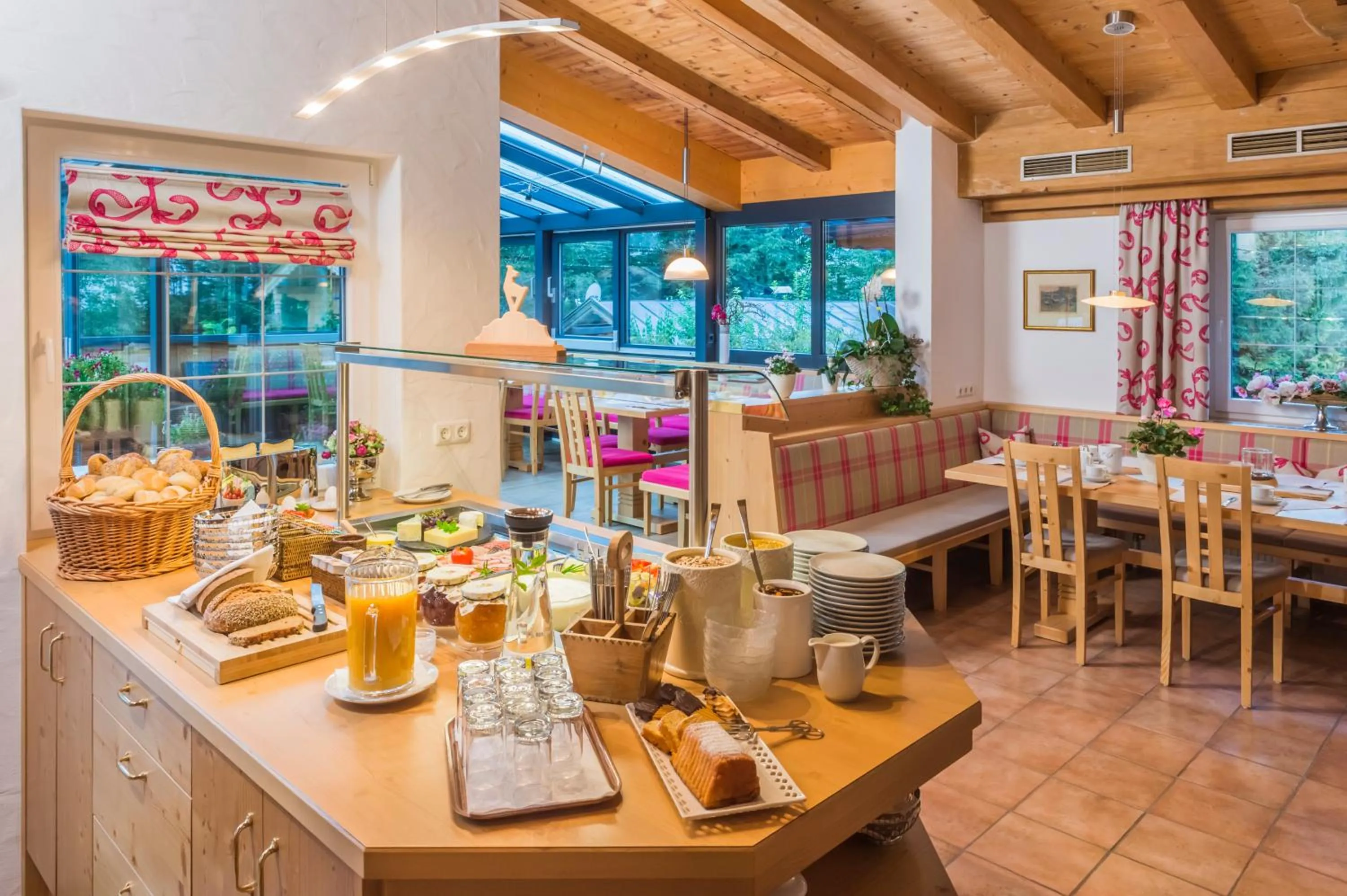 Restaurant/places to eat in Hotel-Pension Heike