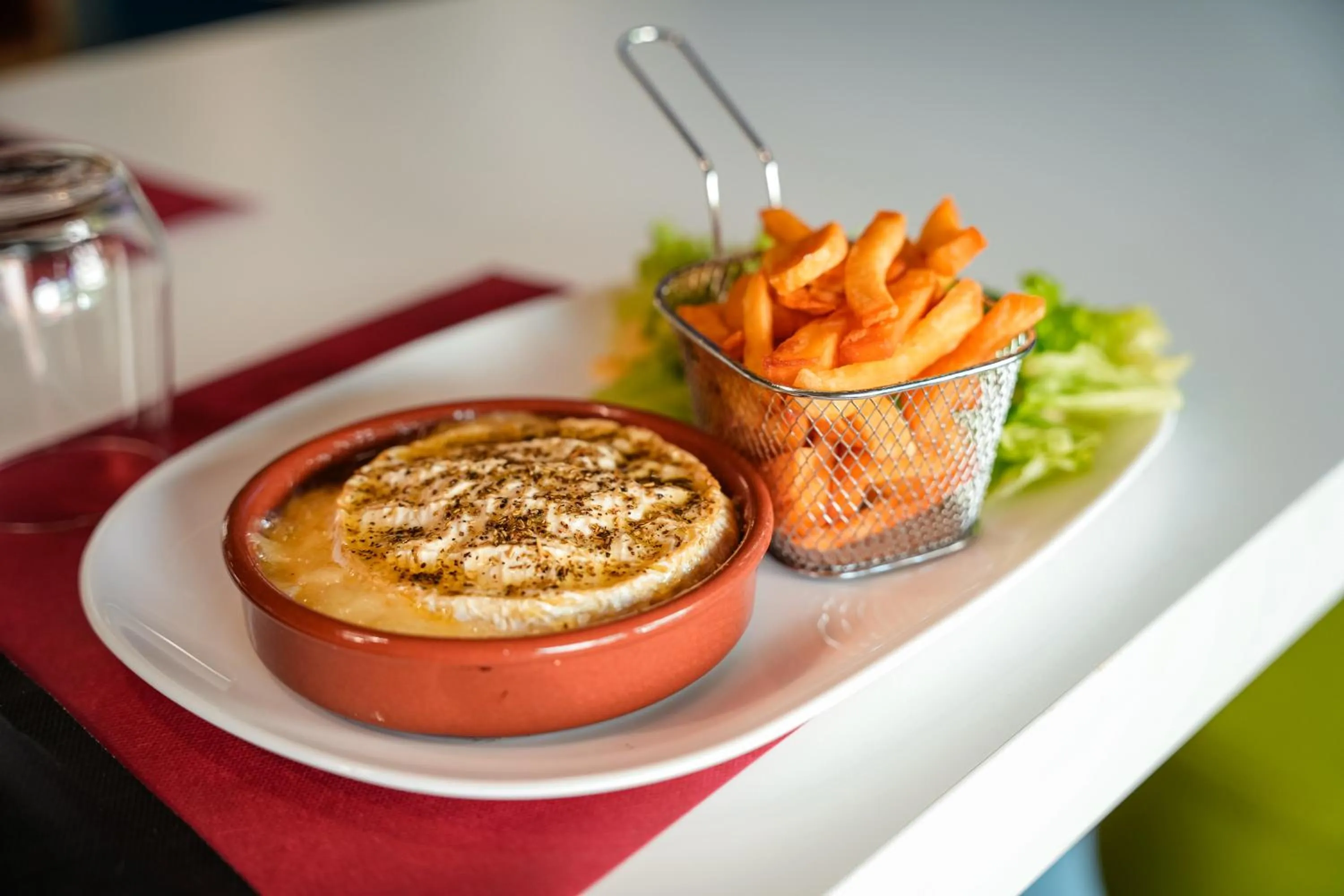 Restaurant/places to eat in ibis budget Sète centre