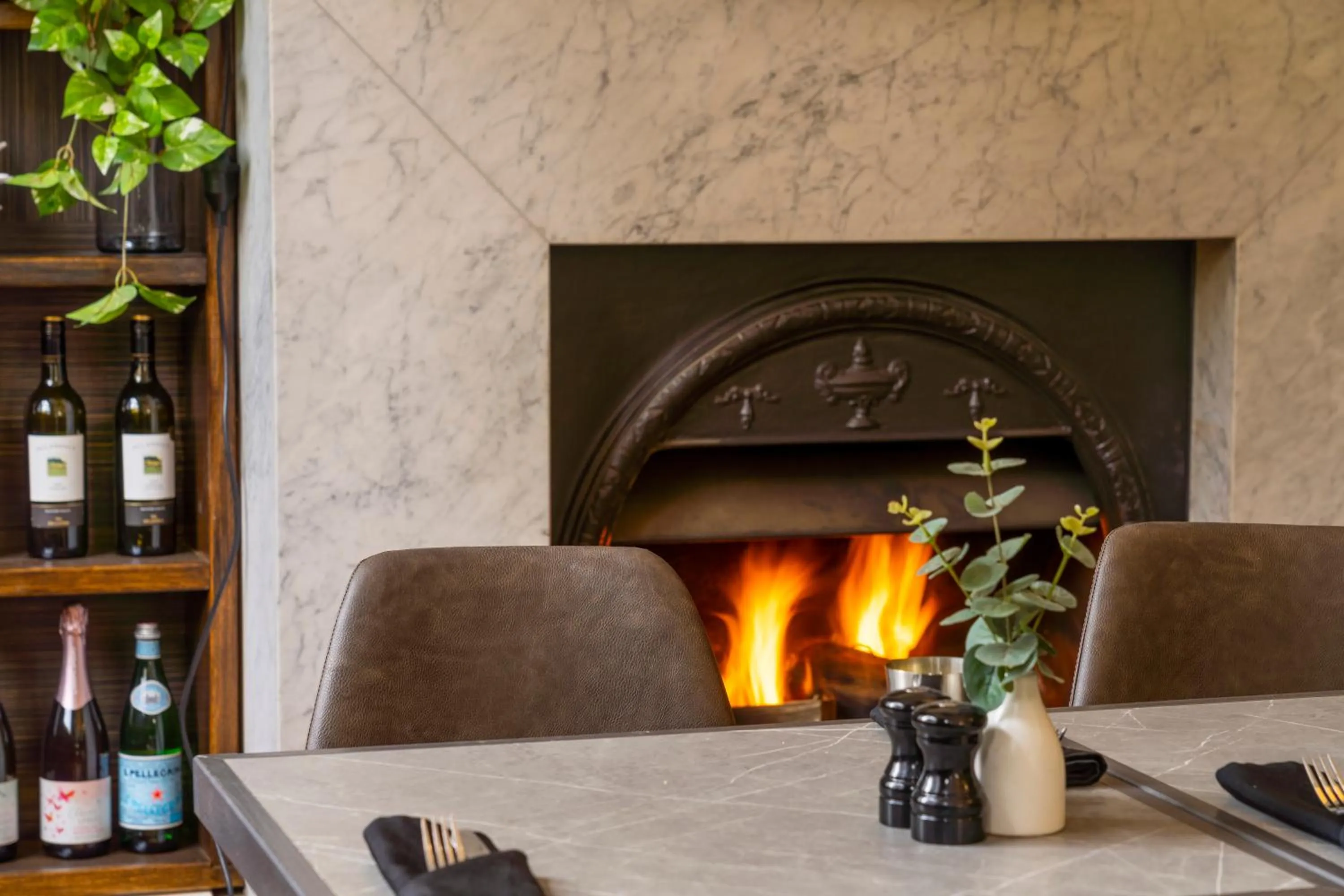 Restaurant/places to eat in Vulcan Hotel Sydney