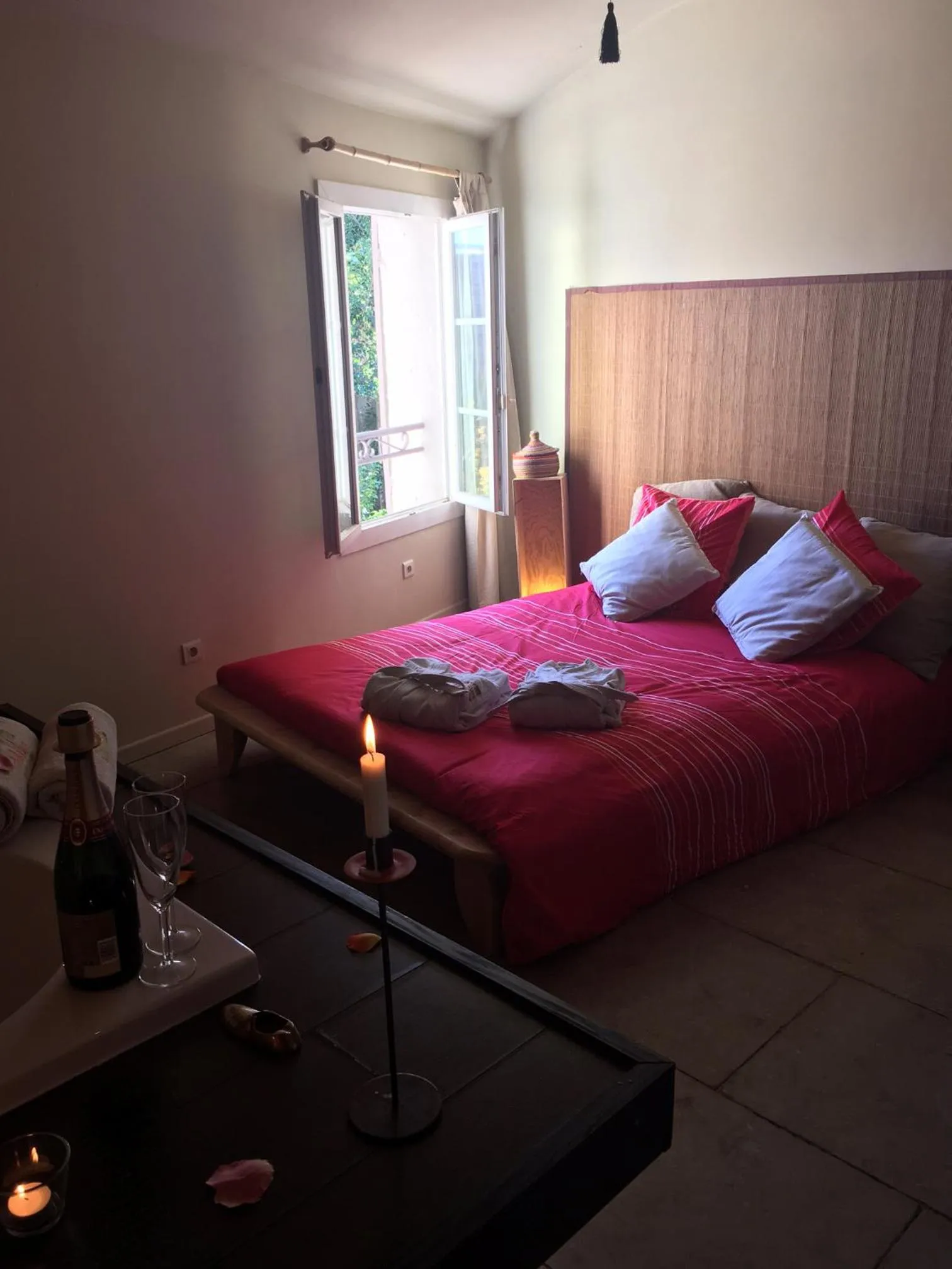 Bedroom in Esprit d'Ailleurs