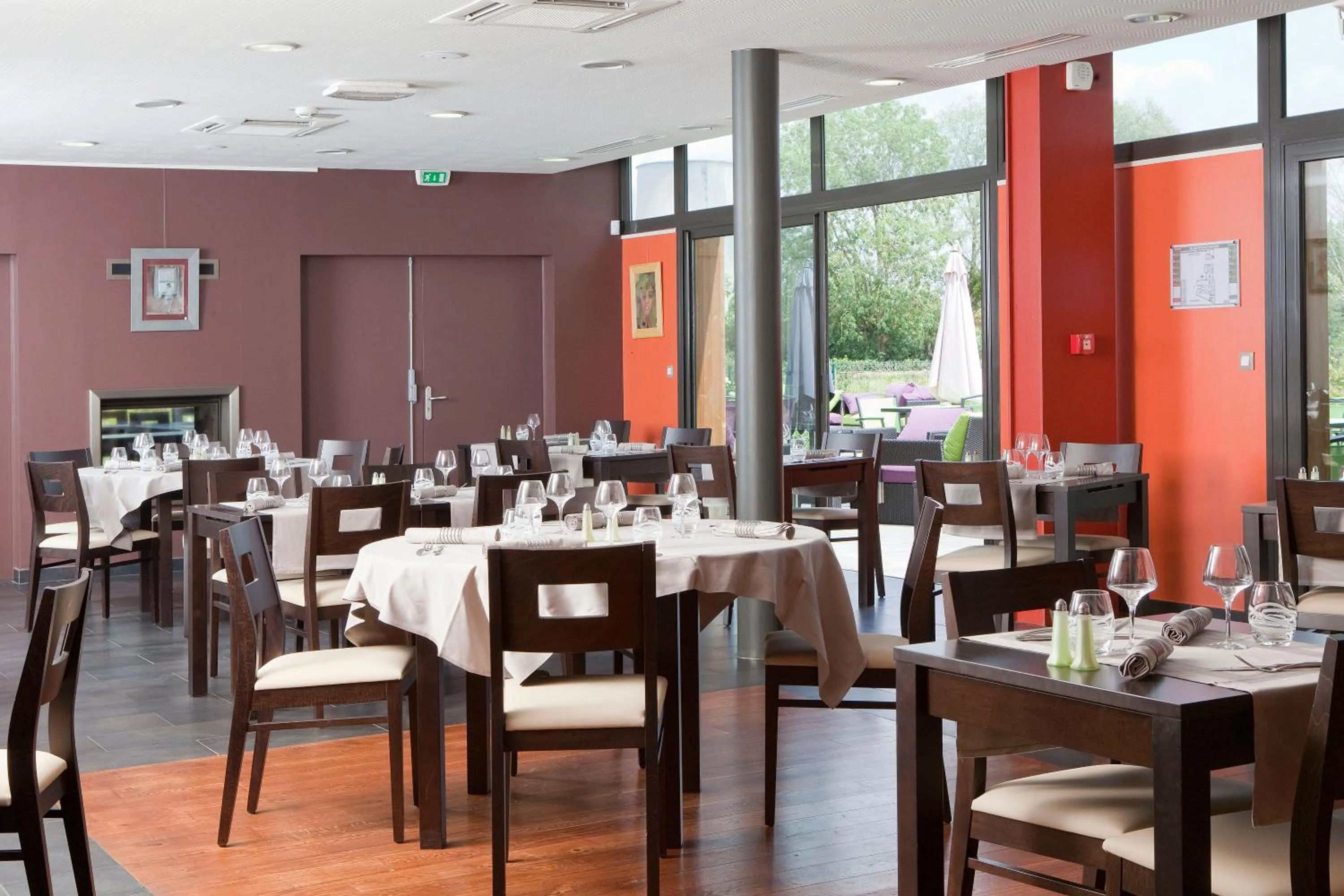 Restaurant/places to eat in Logis Hôtel Terre de Loire