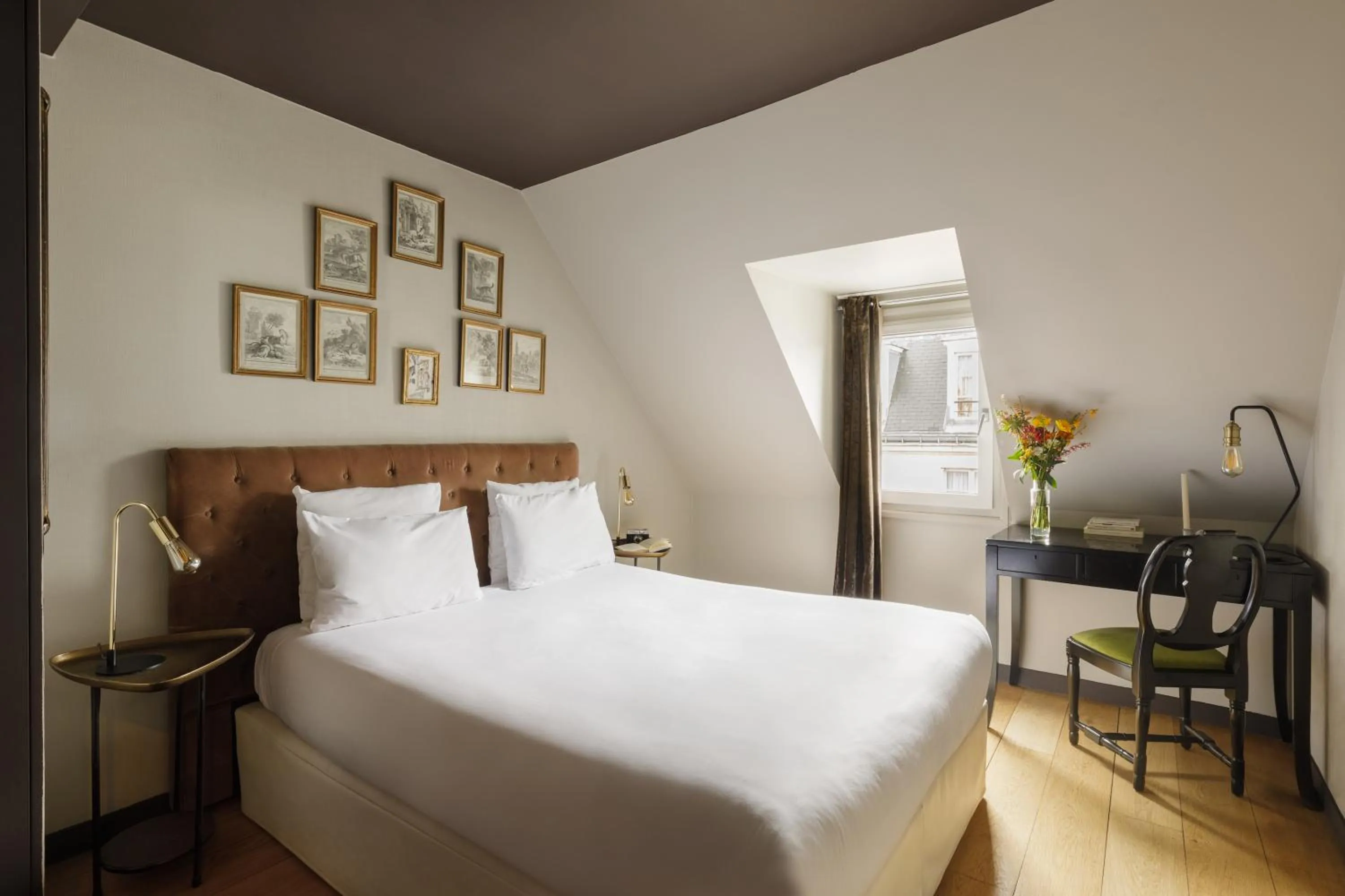 Bedroom in New Hotel Republique - Ex Albert's Hotel