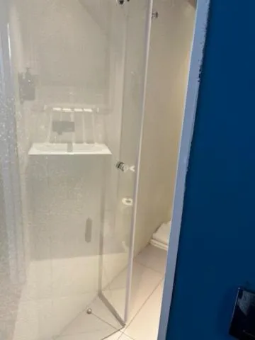 New Hotel Republique - Ex Albert's Hotel